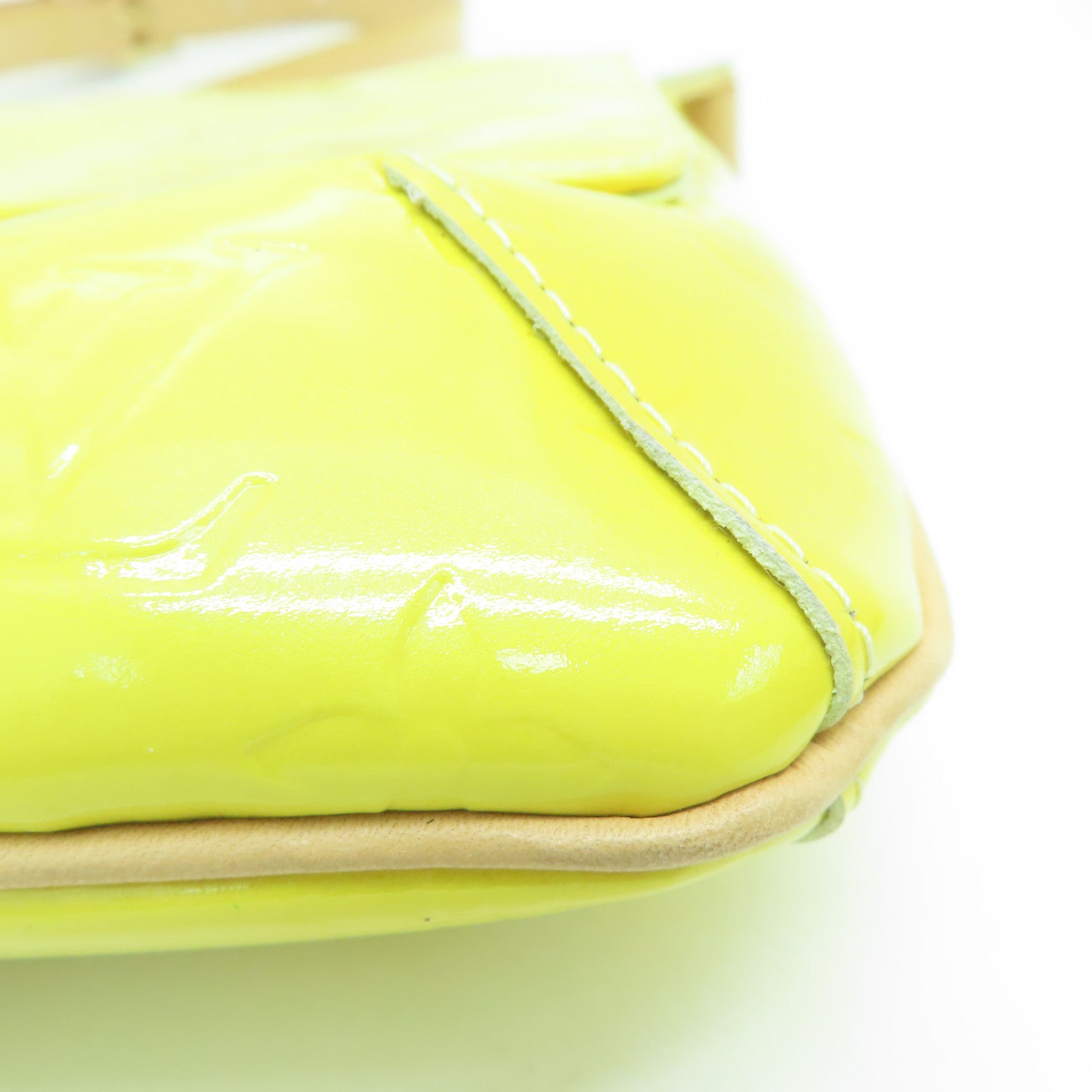 LOUIS VUITTON Monogram Vernis Thompson Street金扣肩背袋黄色