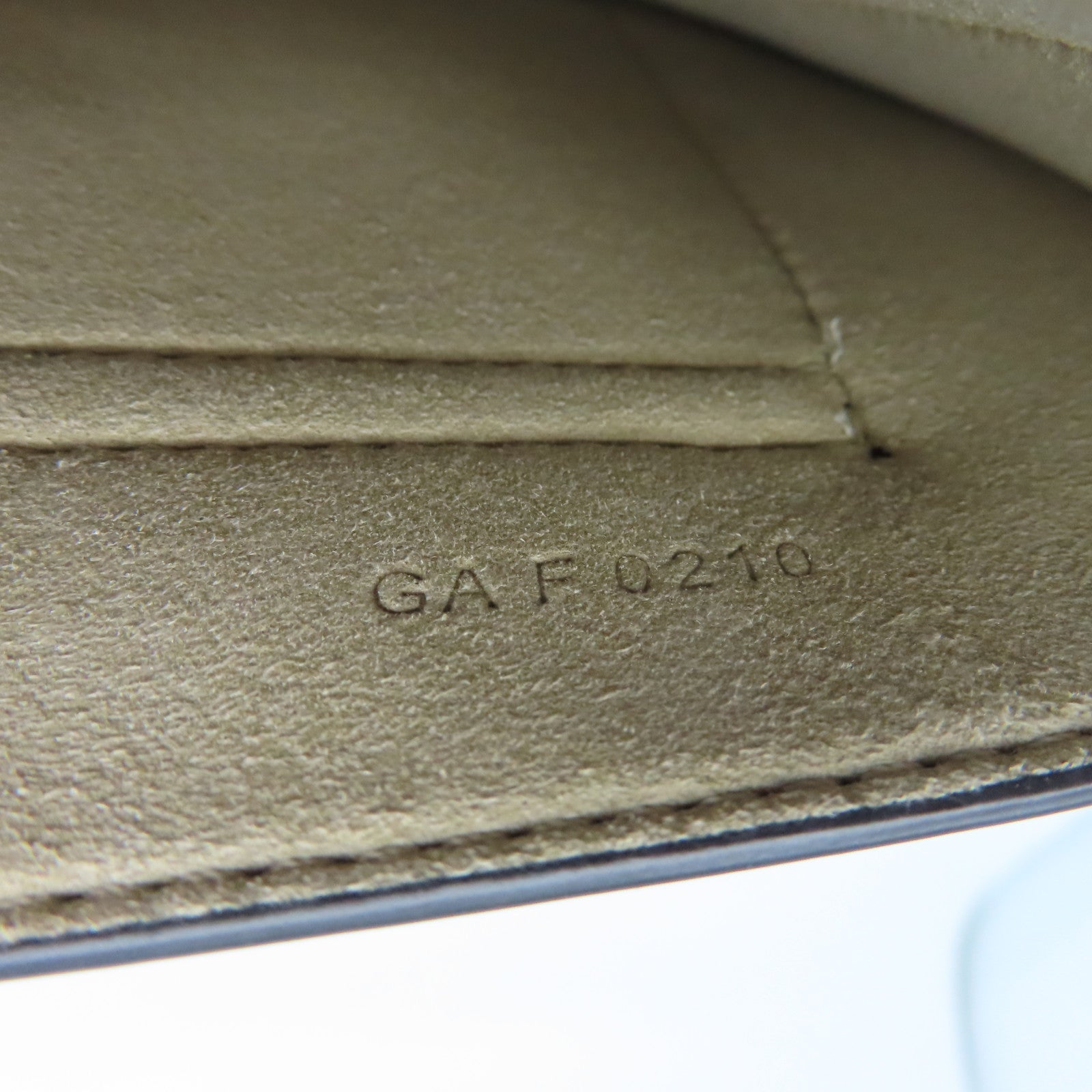 GIVENCHY 牛皮皮革Shoulder Bag金扣鏈帶肩背袋多色