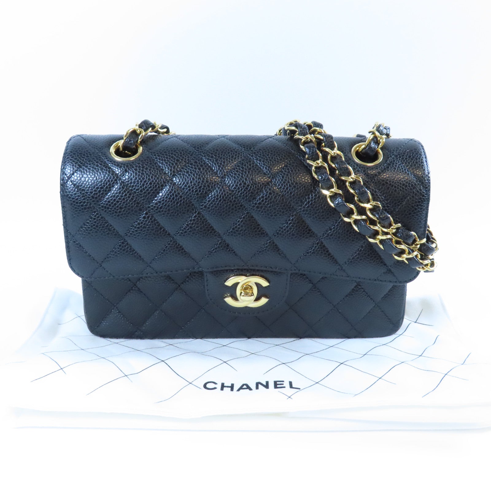 CHANEL 菱格Caviar皮革Classic 23cm金扣鏈帶肩背袋黑色