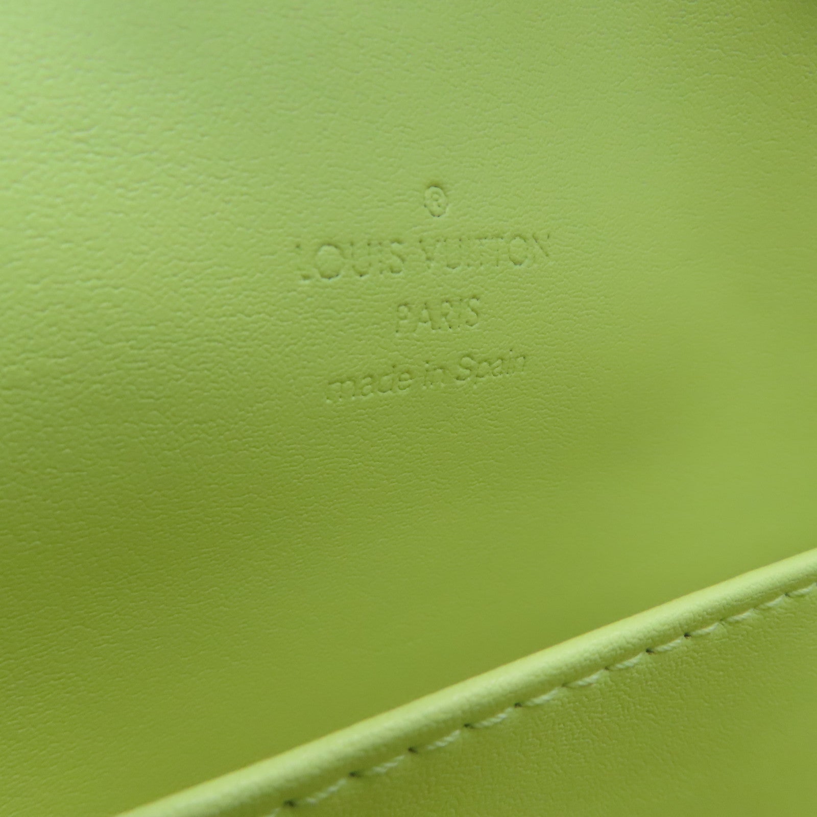 LOUIS VUITTON Monogram Vernis Thompson Street金扣肩背袋黄色