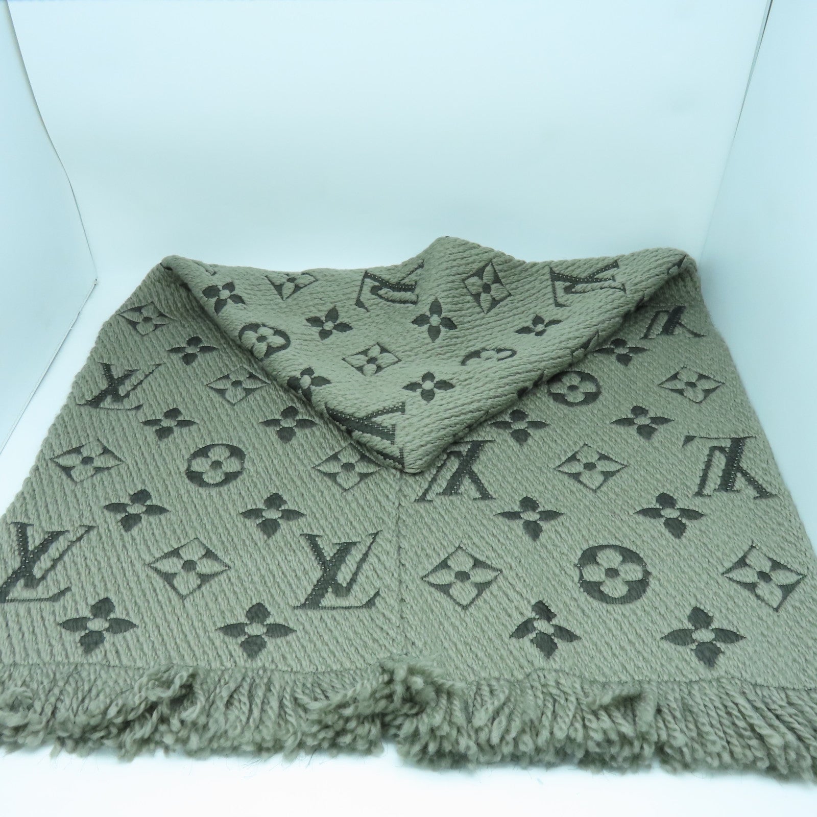 LOUIS VUITTON 羊毛Scarf丝巾灰色