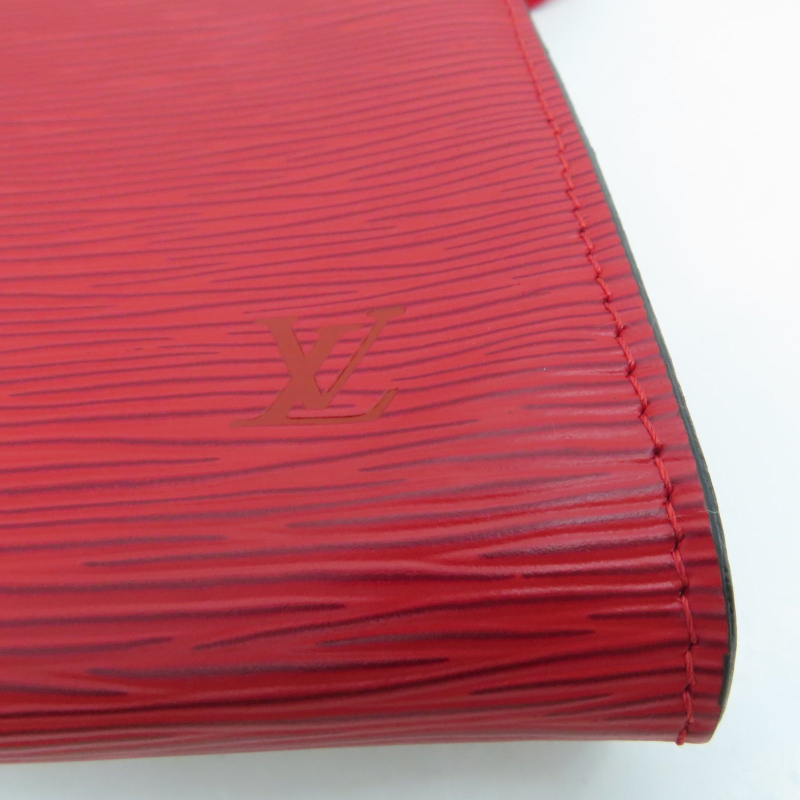 LOUIS VUITTON Epi Pochette Accessories金扣手拿包红色