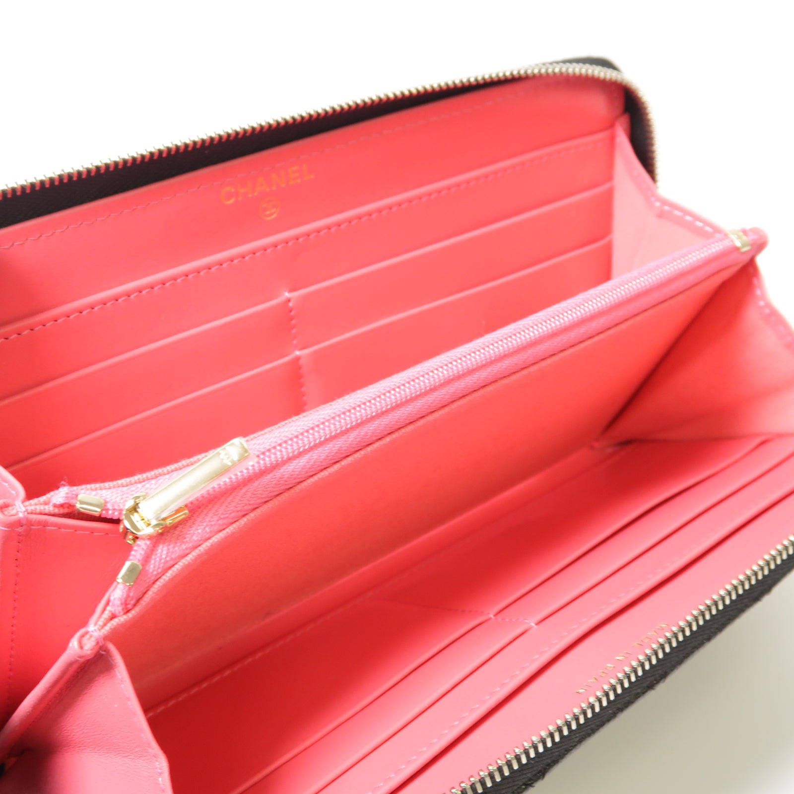 CHANEL 菱格Caviar皮革Zipper Long Wallet金扣/銀扣長錢包黑色