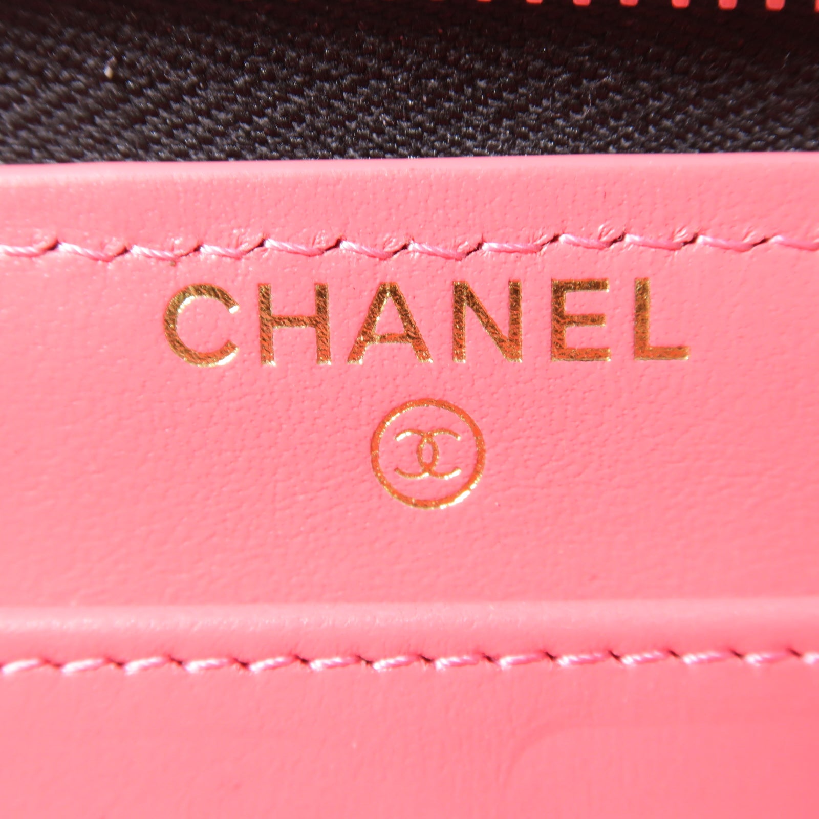 CHANEL 菱格Caviar皮革Zipper Long Wallet金扣/銀扣長錢包黑色