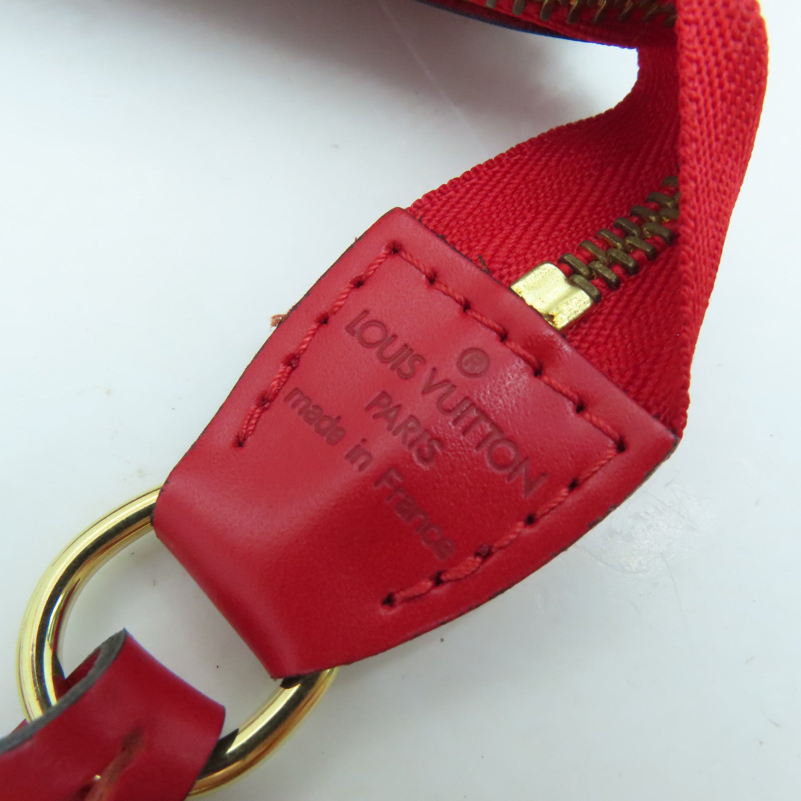 LOUIS VUITTON Epi Pochette Accessories金扣手拿包红色