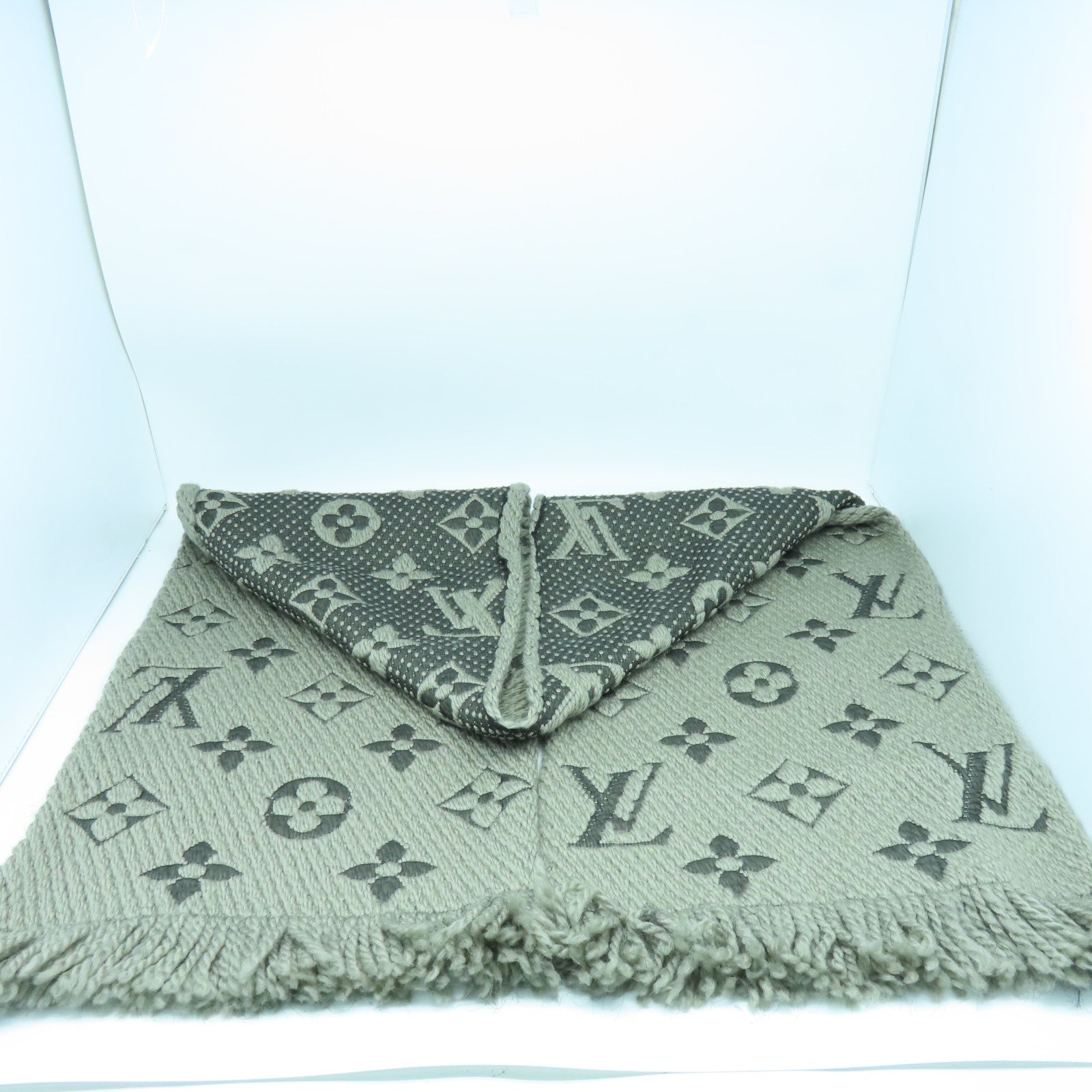 LOUIS VUITTON 羊毛Scarf丝巾灰色