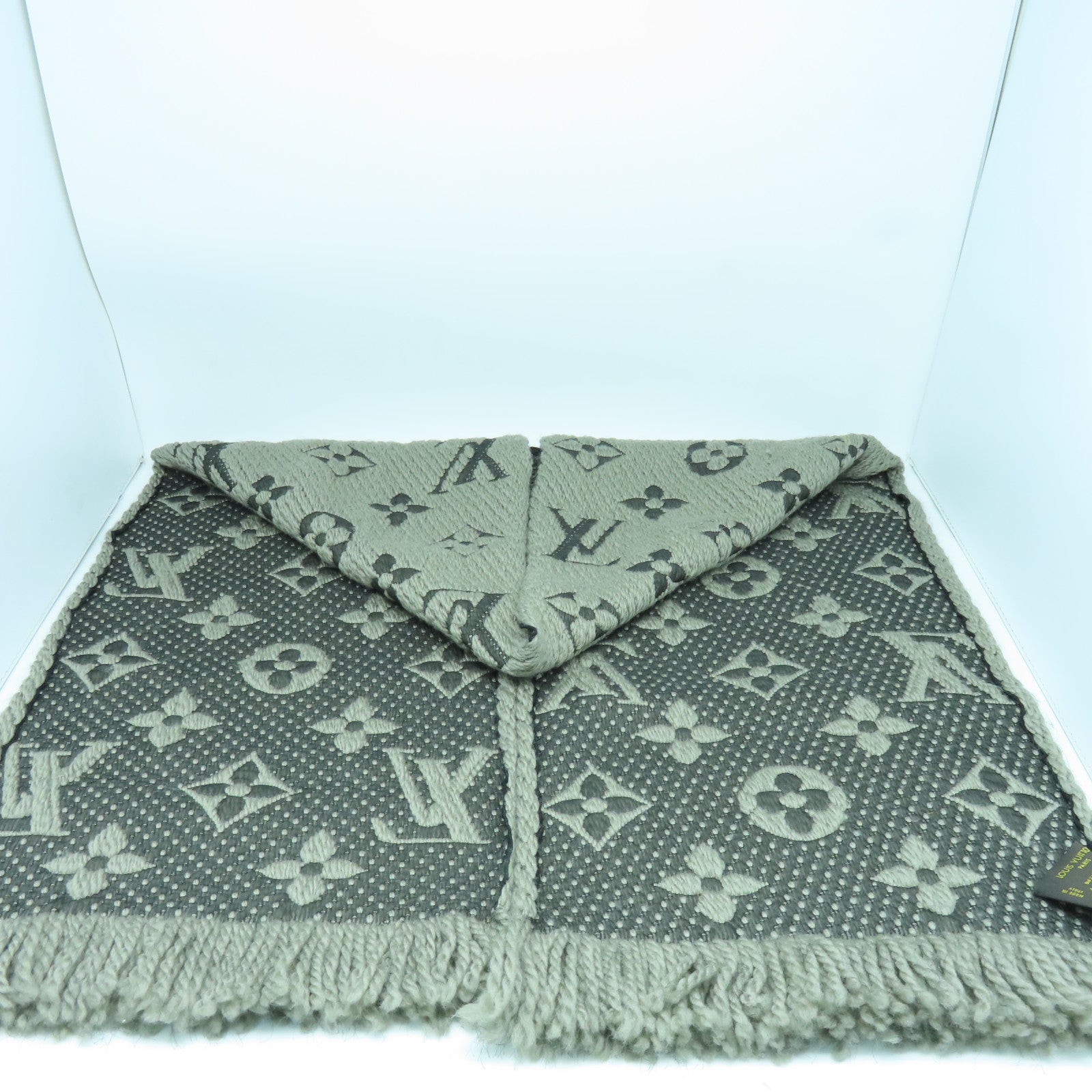 LOUIS VUITTON 羊毛Scarf丝巾灰色