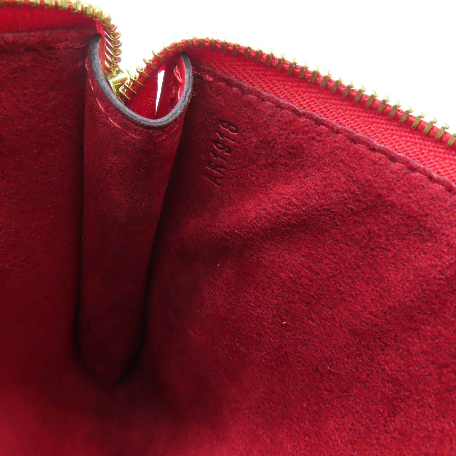 LOUIS VUITTON Epi Pochette Accessories金扣手拿包红色