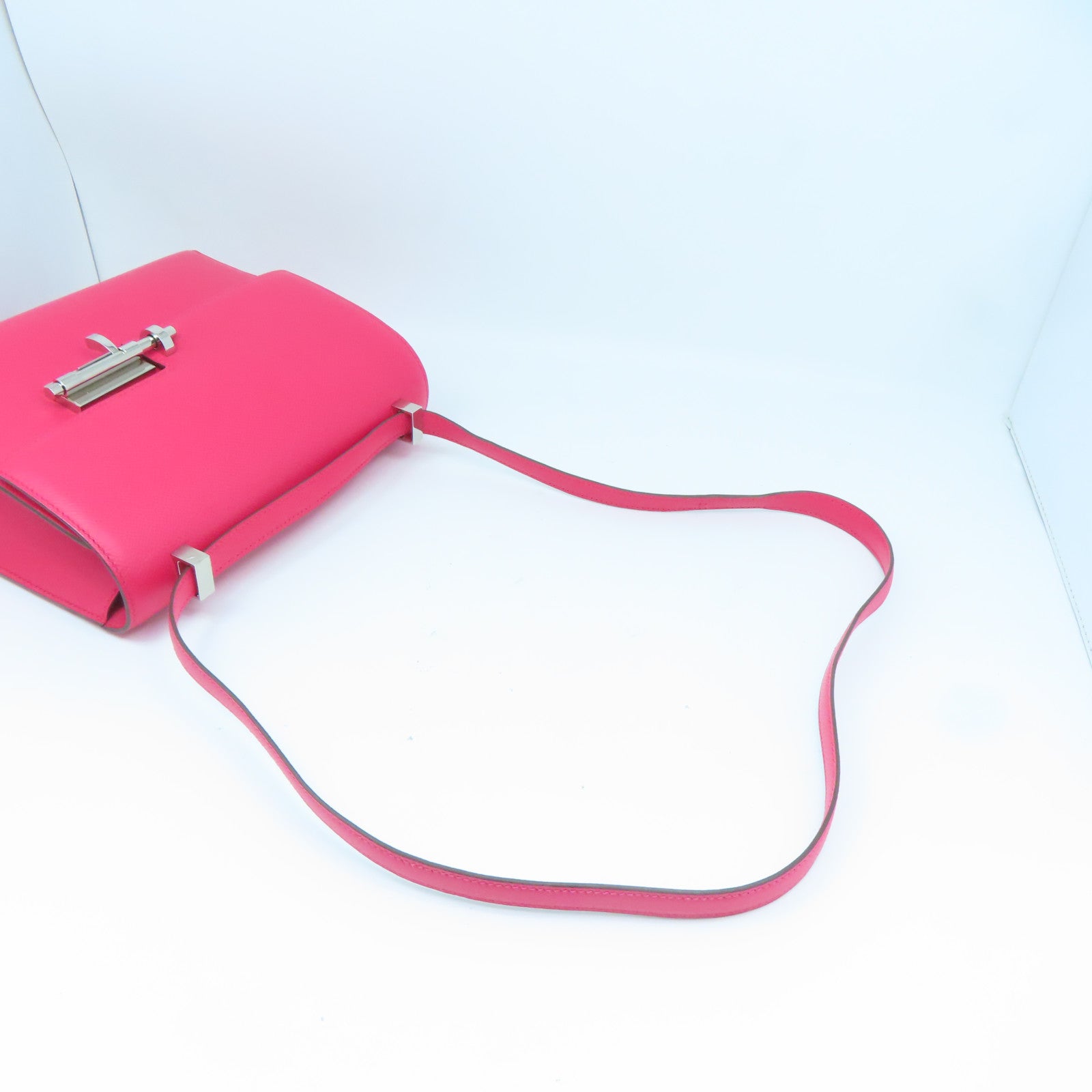 HERMES Epsom皮革Verrou 21银扣肩背袋Rose Extreme粉红色
