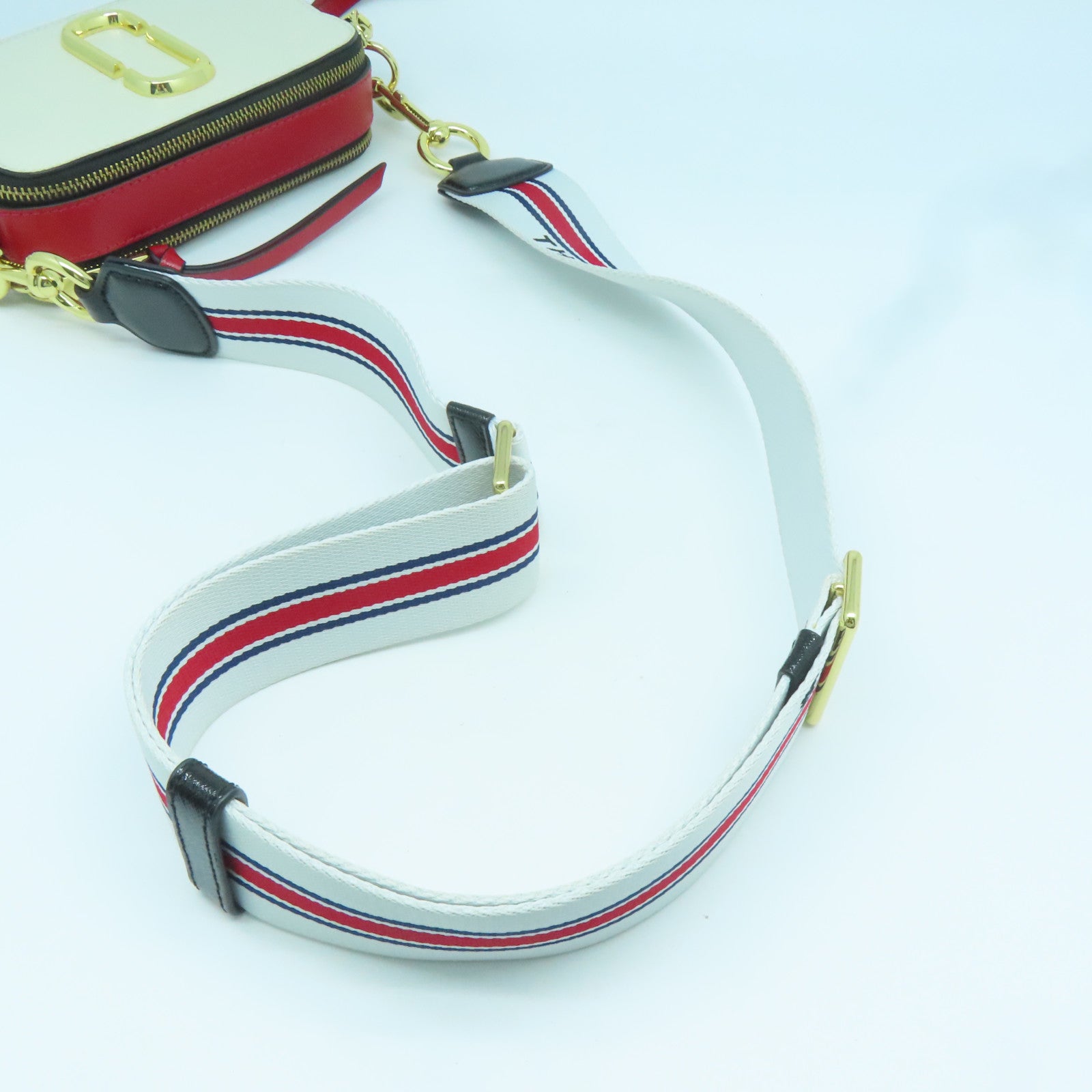 MARC JACOBS 塗層帆布Shoulder Bag金扣肩背袋白色/紅色/深藍色
