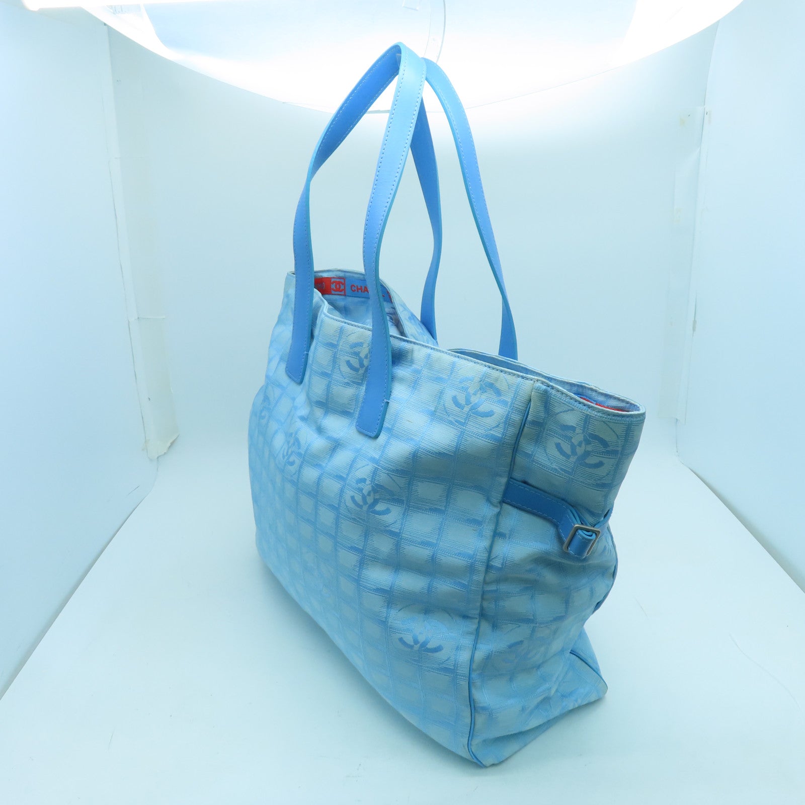 CHANEL 尼龙Shoulder Bag银扣肩背袋蓝色