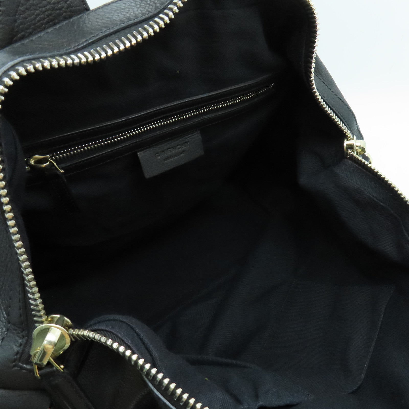 GIVENCHY 牛皮皮革2way Shoulder Bag銀扣手挽肩背兩用袋黑色