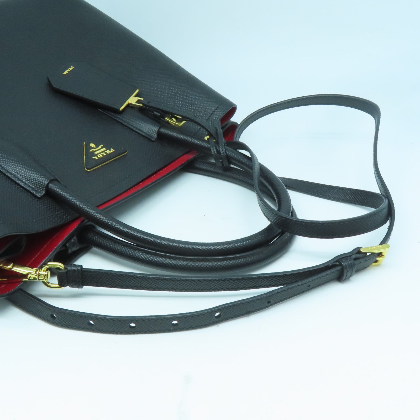 PRADA Saffiano皮革2Way Shoulder Bag金扣手挽肩背兩用袋黑色