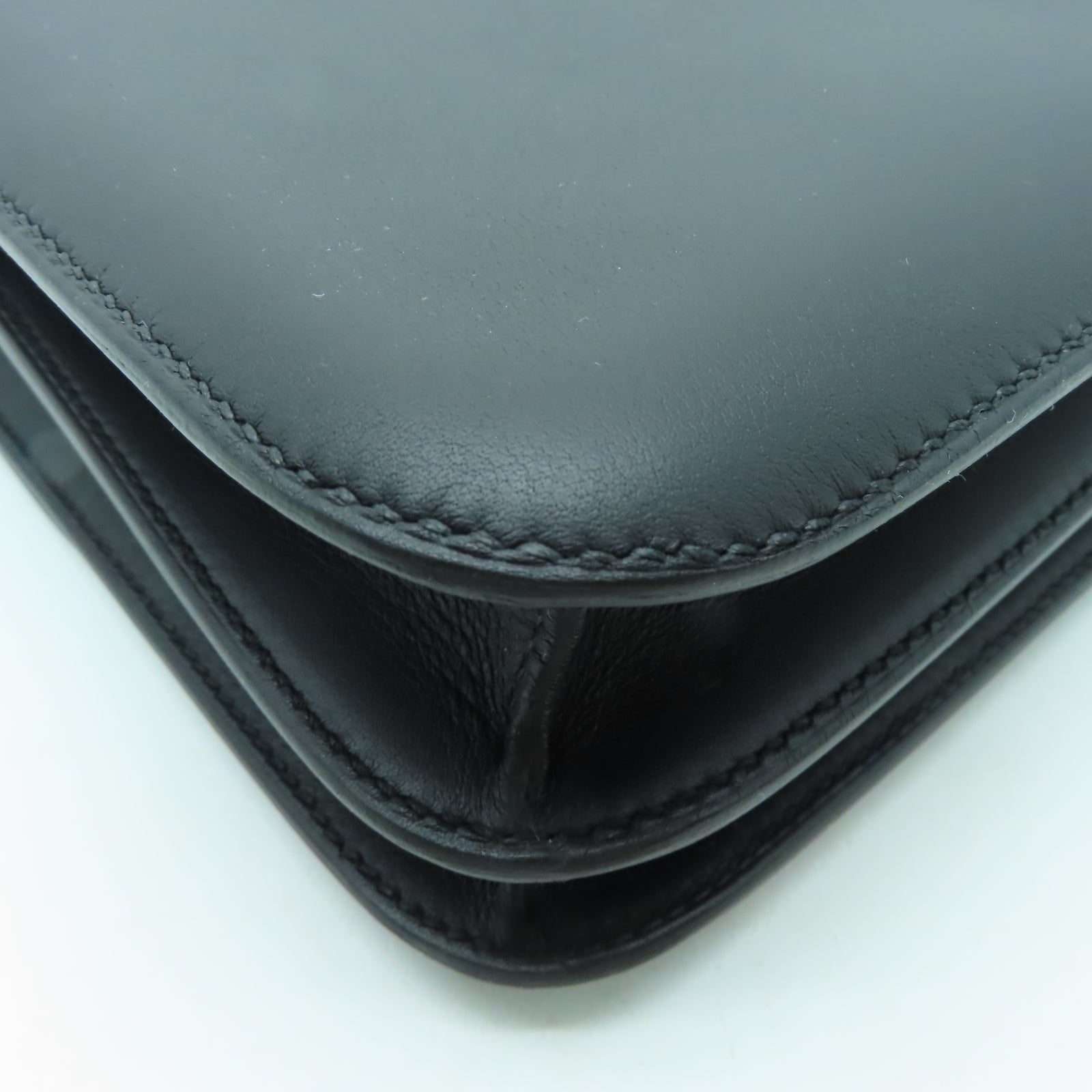 HERMES 【激減優惠】Swift皮革Constance 24銀扣肩背袋黑色