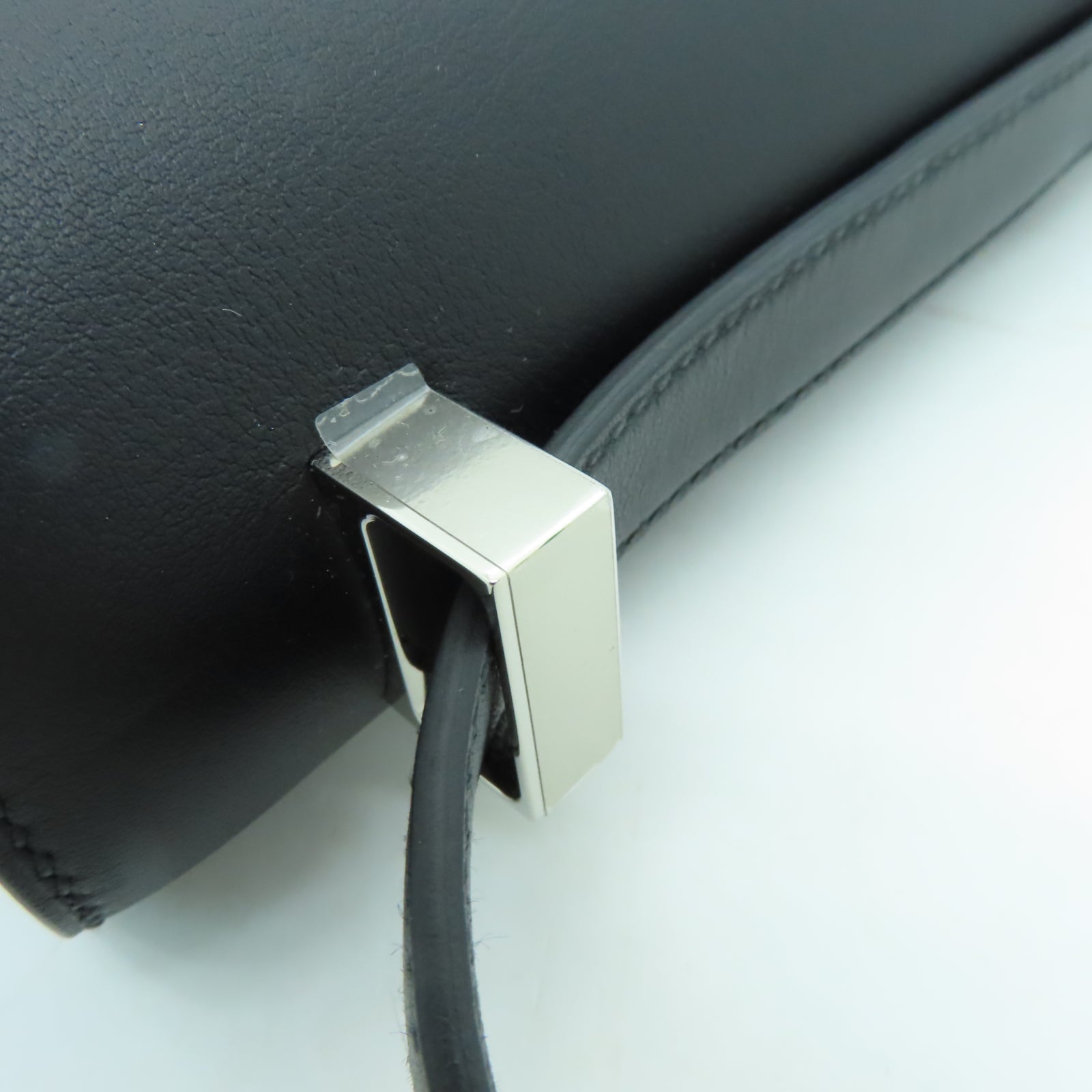 HERMES 【激減優惠】Swift皮革Constance 24銀扣肩背袋黑色