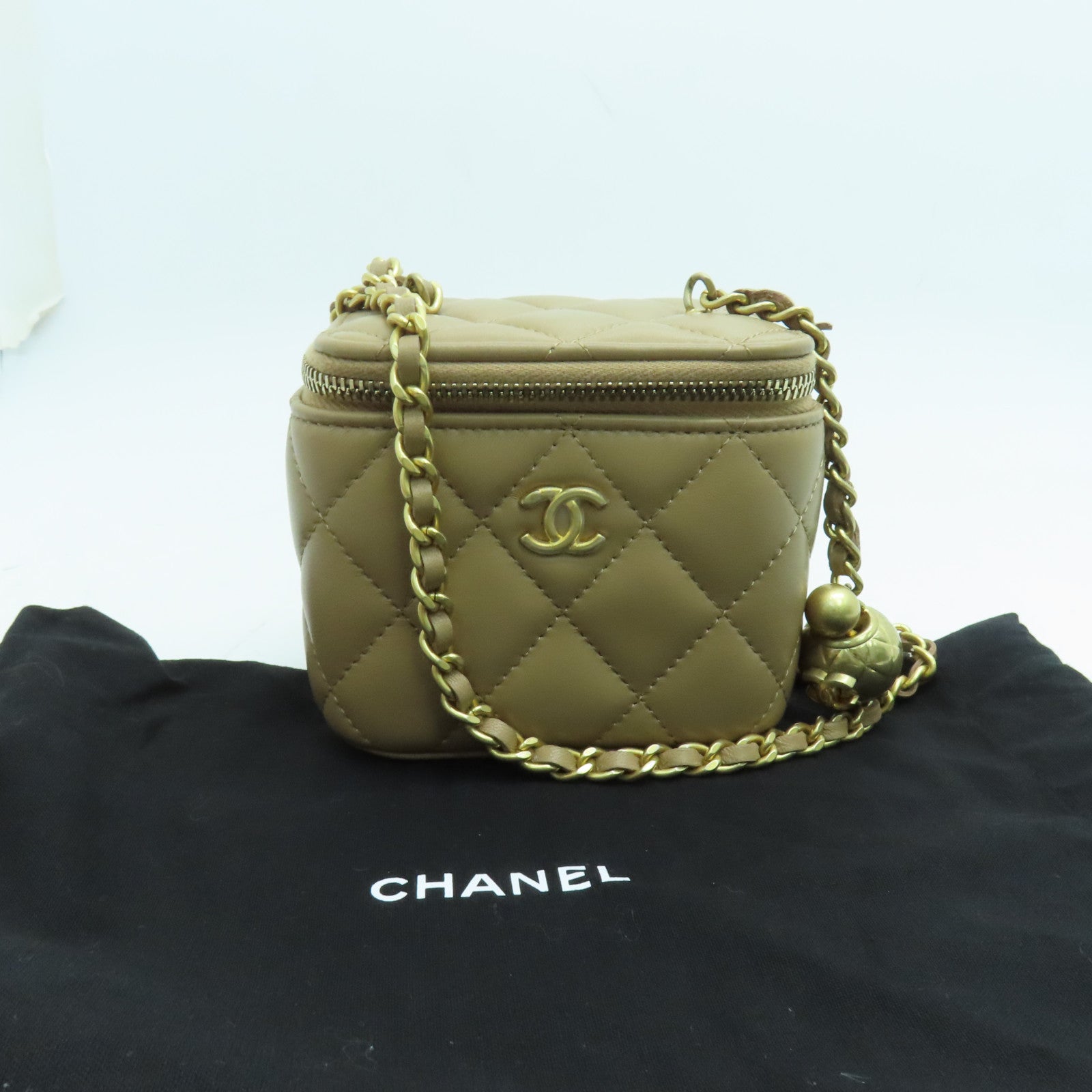 CHANEL 菱格牛皮皮革Chain Shoulder金扣鏈帶肩背袋駝色