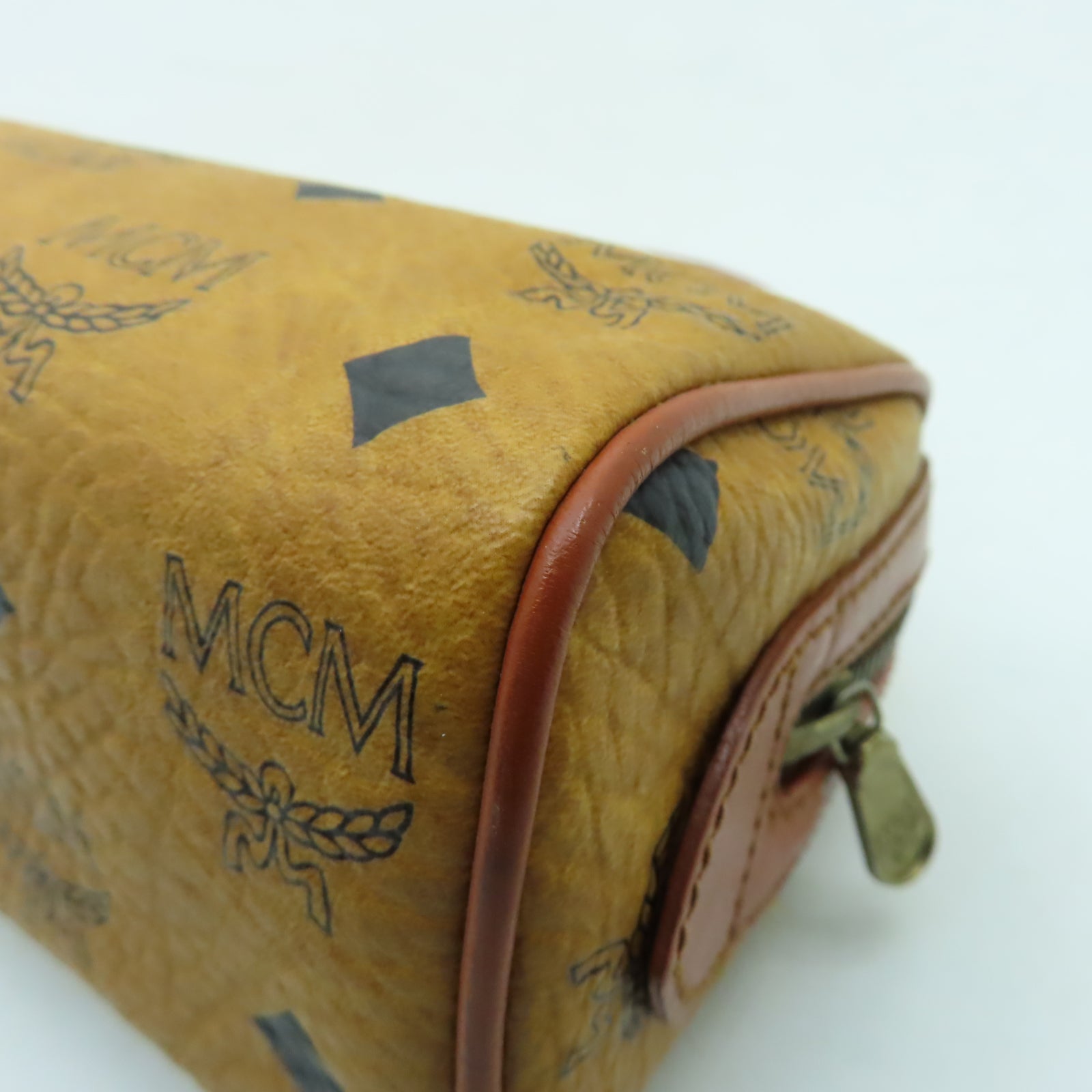 MCM 牛皮皮革Hand Bag金扣手挽袋啡色