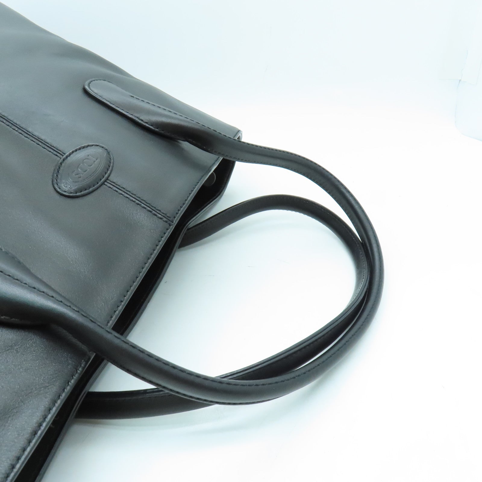 TOD’S 【激減優惠】牛皮皮革Shoulder Bag銀扣肩背袋黑色