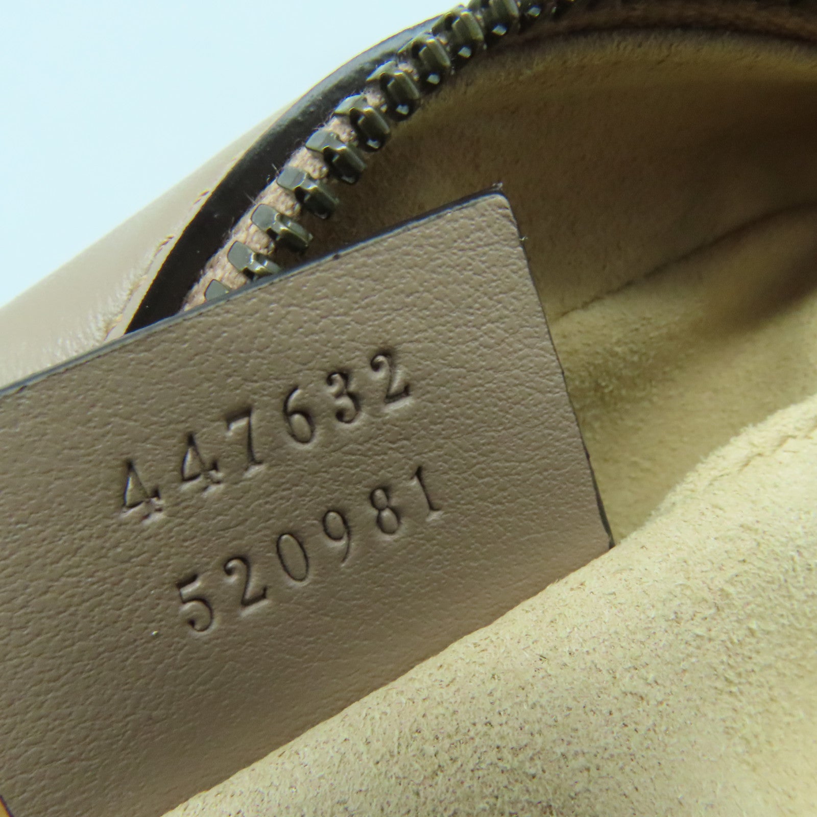 GUCCI 牛皮皮革GG Marmont金扣鏈帶肩背袋啡色