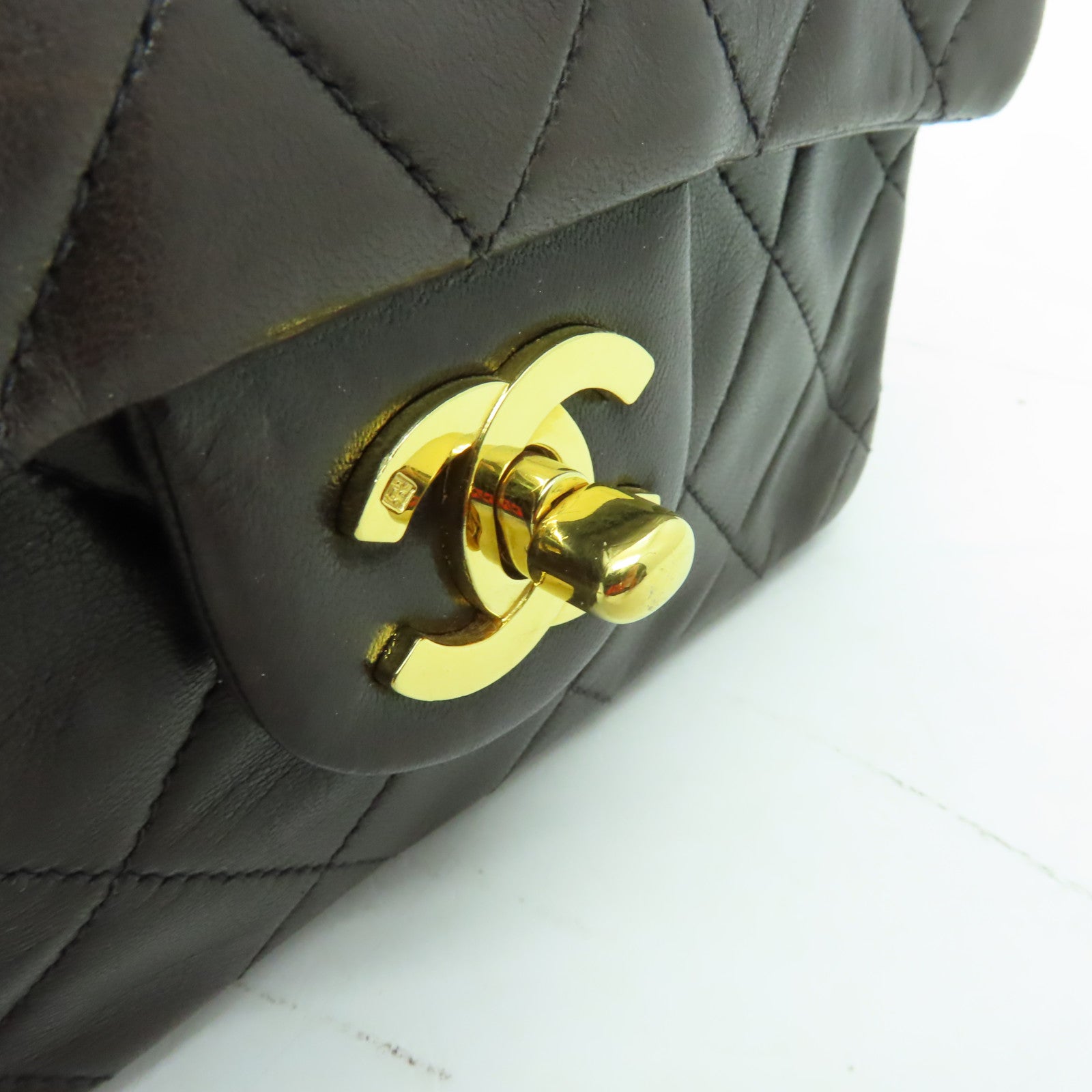 CHANEL 菱格牛皮皮革Matelasse Chain Shoulder金扣鏈帶肩背袋啡色