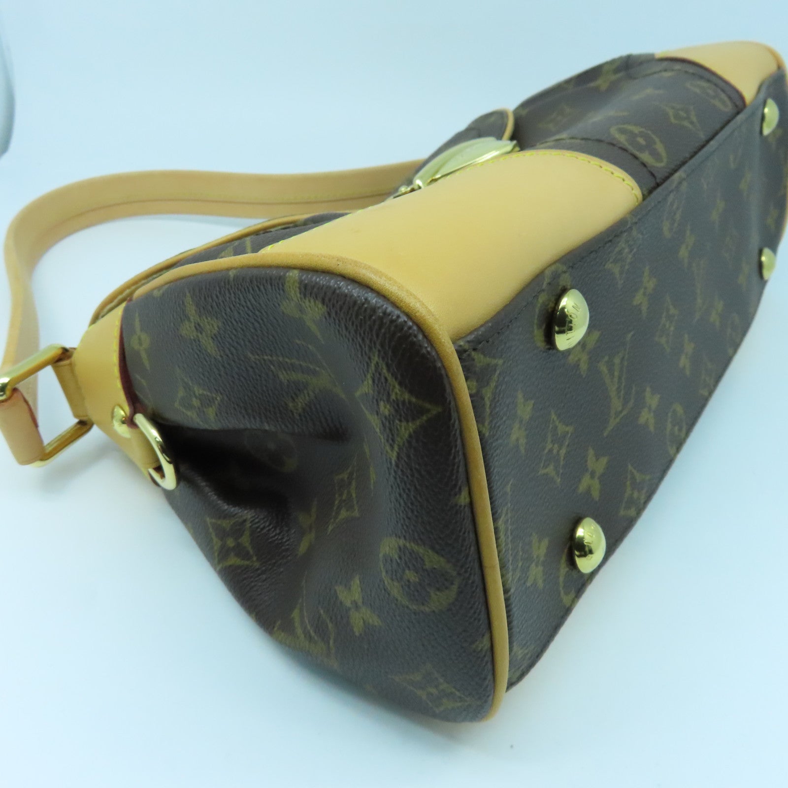 LOUIS VUITTON Monogram Beverly MM Gold Buckle Shoulder Bag Brown