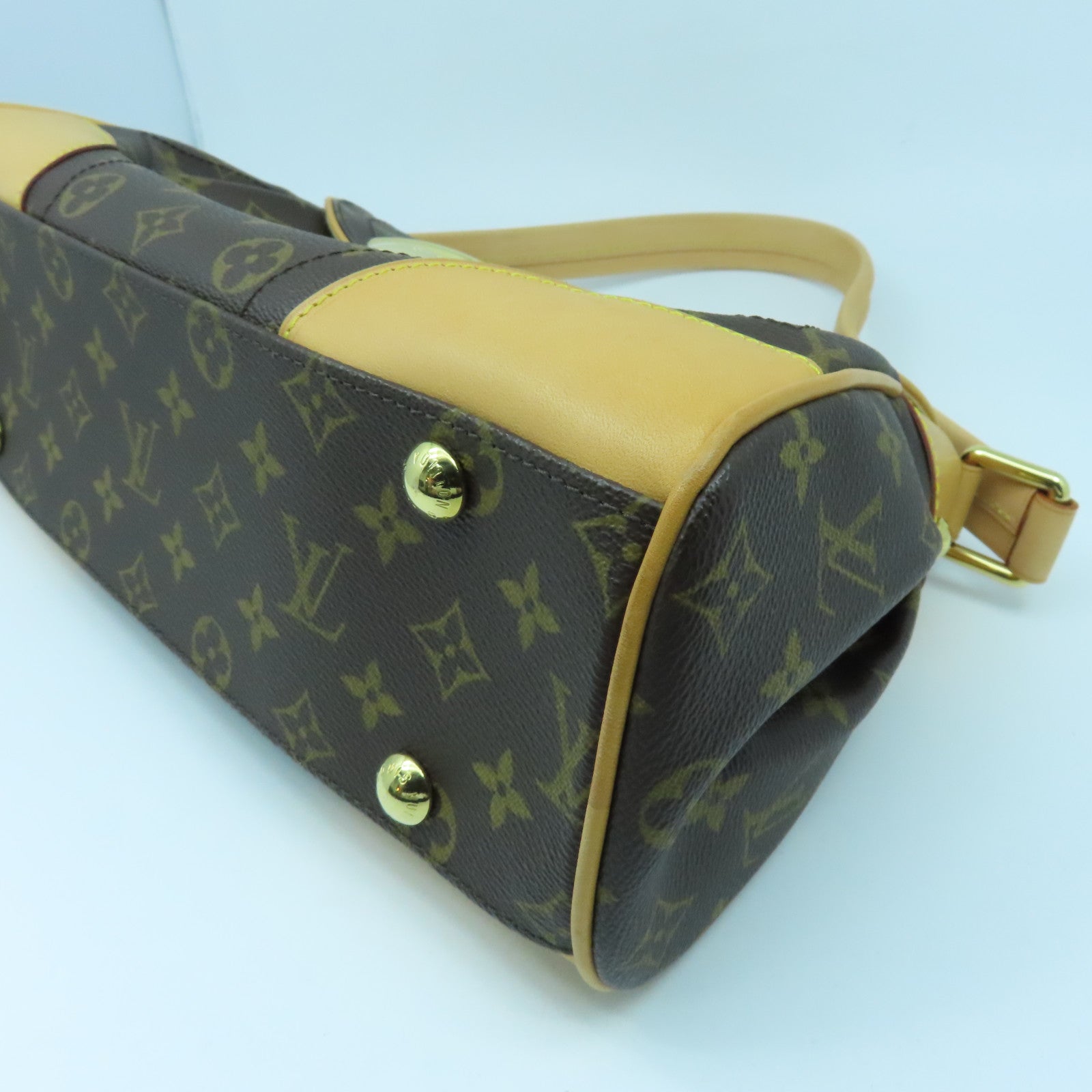 LOUIS VUITTON Monogram Beverly MM Gold Buckle Shoulder Bag Brown