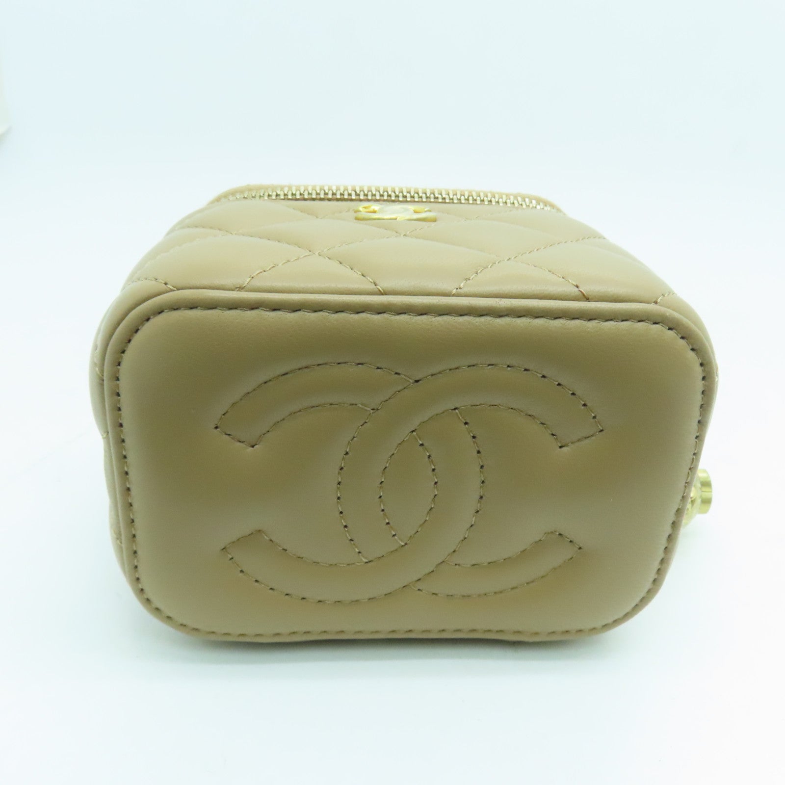 CHANEL 菱格牛皮皮革Chain Shoulder金扣鏈帶肩背袋駝色