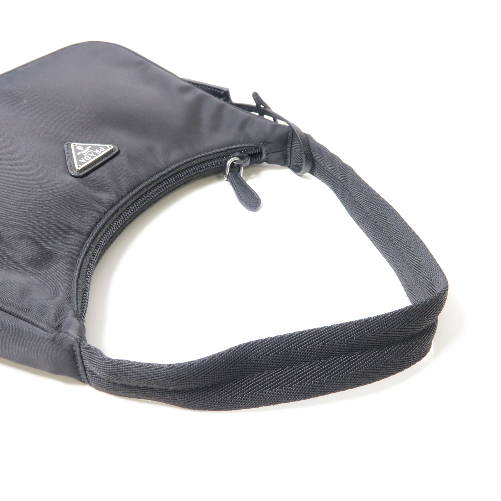 PRADA 尼龍Shoulder Bag銀扣肩背袋黑色
