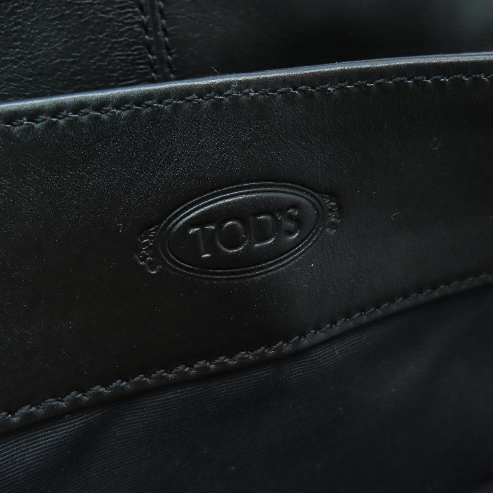 TOD’S 【激減優惠】牛皮皮革Shoulder Bag銀扣肩背袋黑色