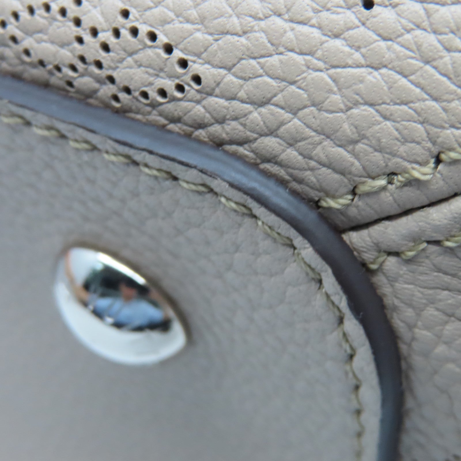 LOUIS VUITTON 牛皮皮革Mahina Asteria银扣手挽肩背袋米色