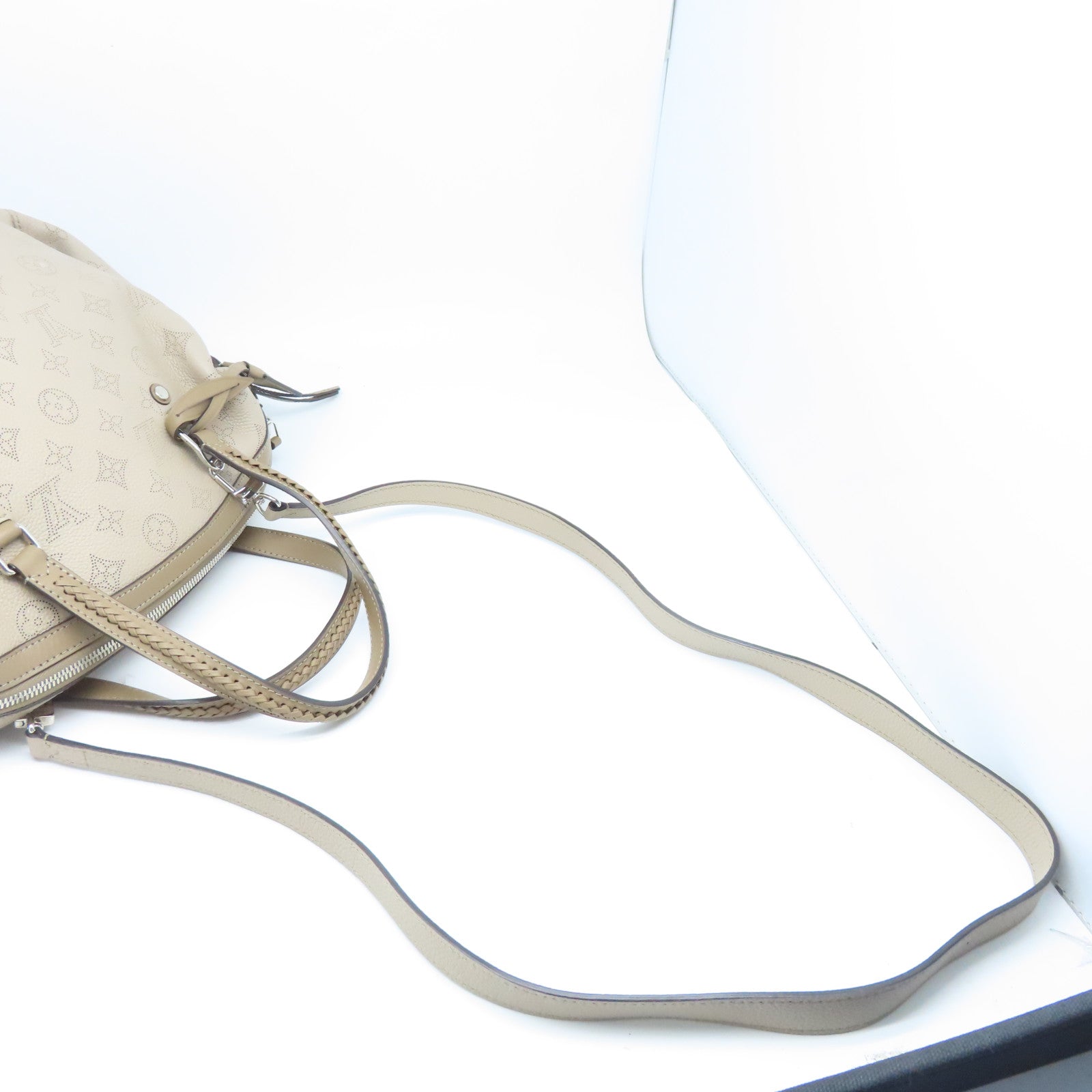 LOUIS VUITTON 牛皮皮革Mahina Asteria银扣手挽肩背袋米色