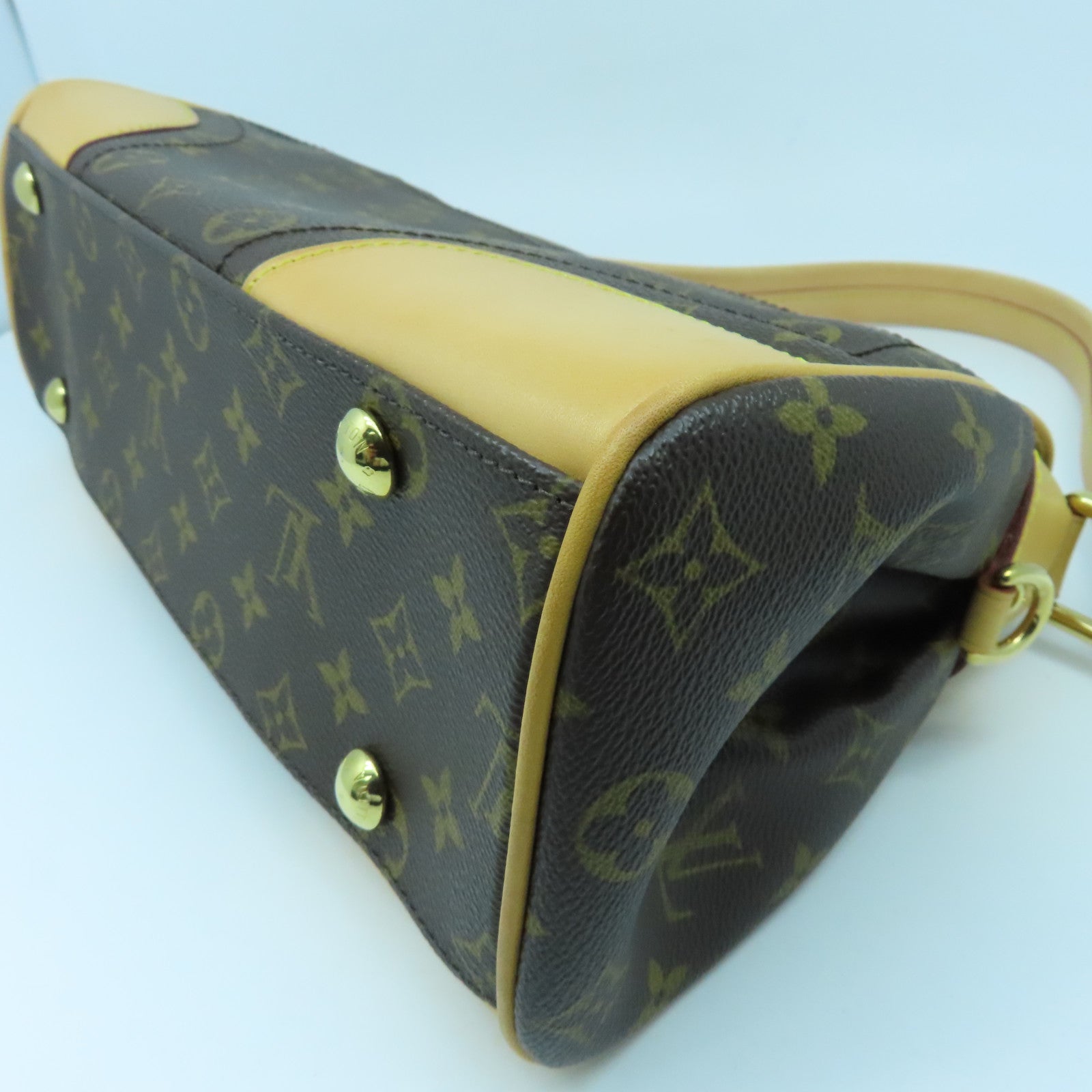LOUIS VUITTON Monogram Beverly MM Gold Buckle Shoulder Bag Brown