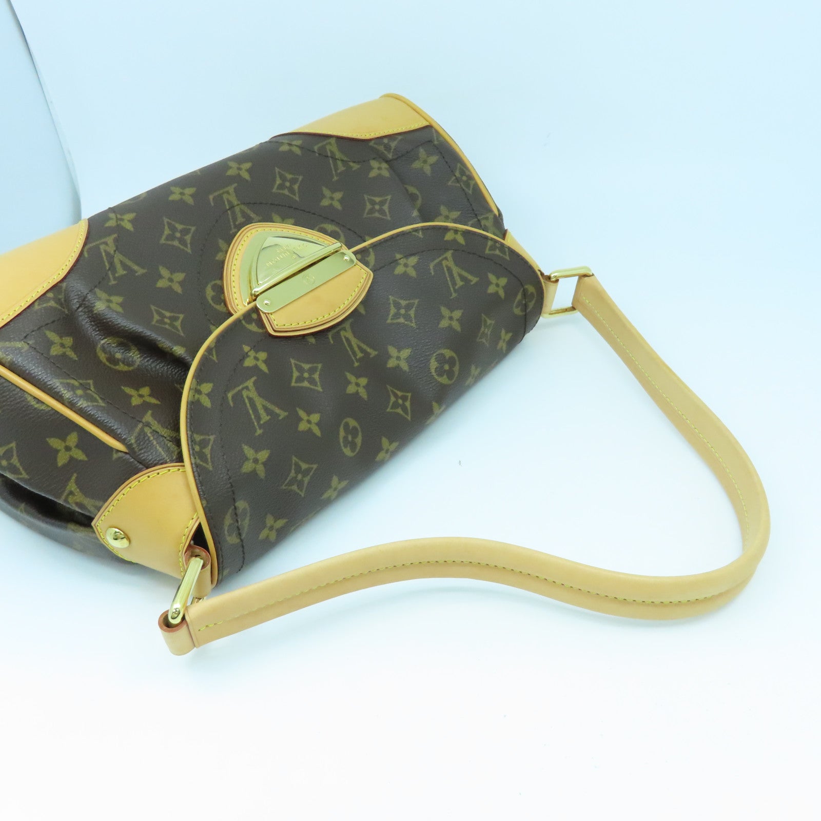 LOUIS VUITTON Monogram Beverly MM Gold Buckle Shoulder Bag Brown