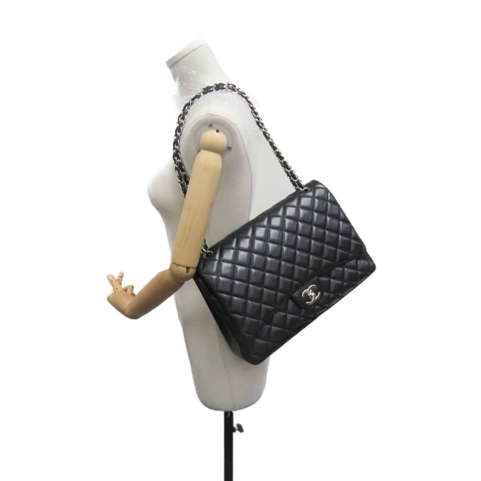 CHANEL 菱格羊皮皮革Jumbo Shoulder Bag银扣链带肩背袋黑色