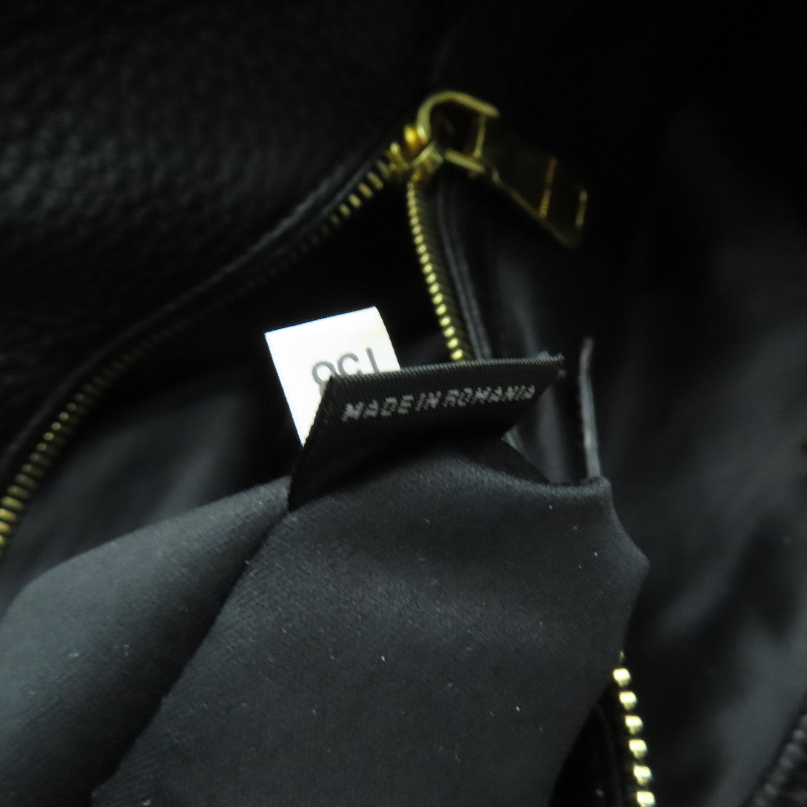 Miu Miu 牛皮皮革2way Shoulder Bag金扣手挽肩背兩用袋黒色
