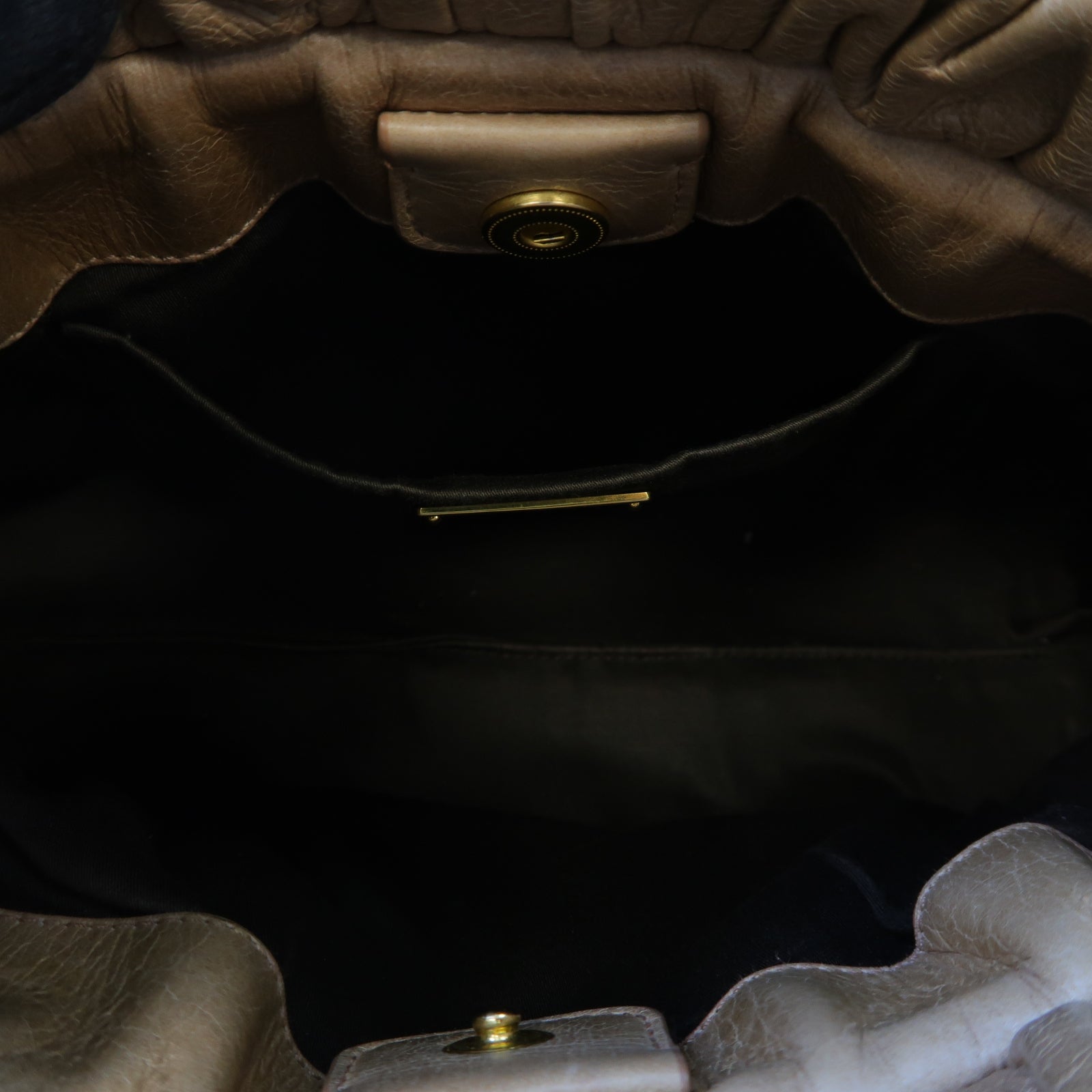 Miu Miu 牛皮皮革2 Way Shoulder金扣手挽肩背兩用袋米色
