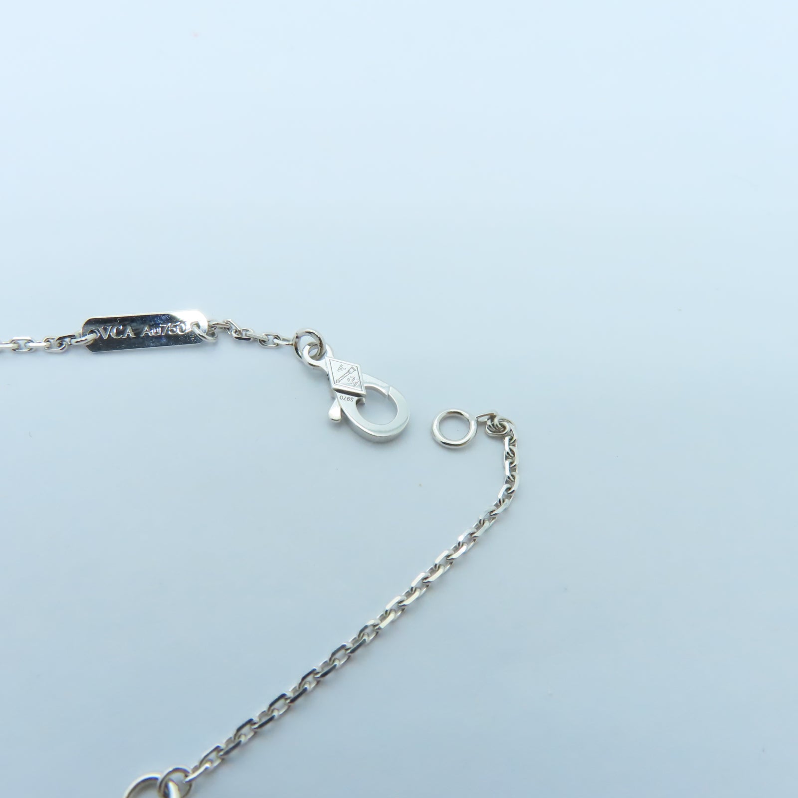 Van Cleef & Arpels 18K白金Vintage Alhambra 0.48ct鑽石項鍊銀色