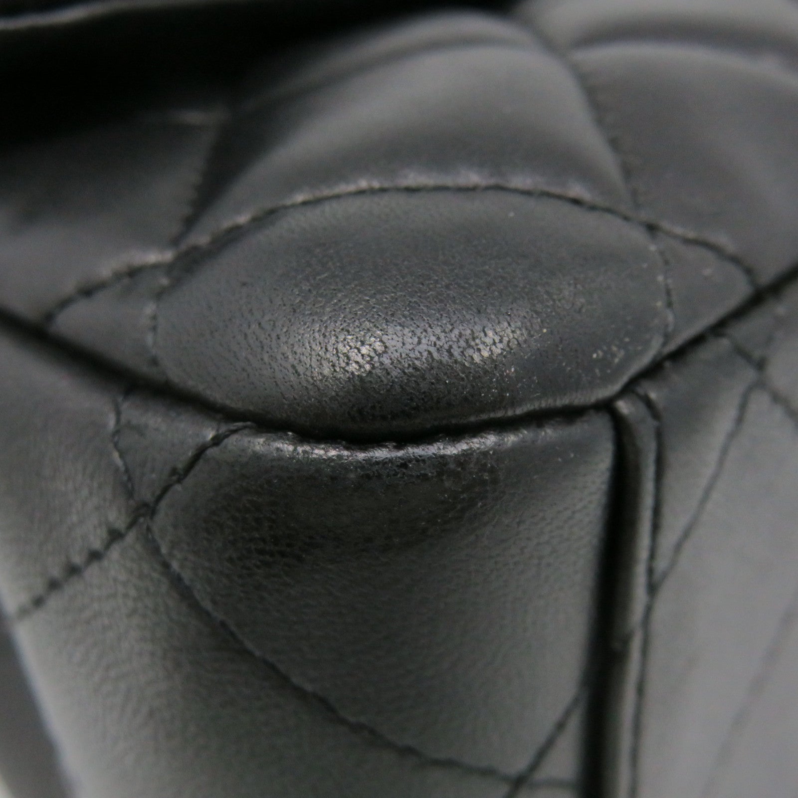 CHANEL 菱格羊皮皮革Jumbo Shoulder Bag银扣链带肩背袋黑色