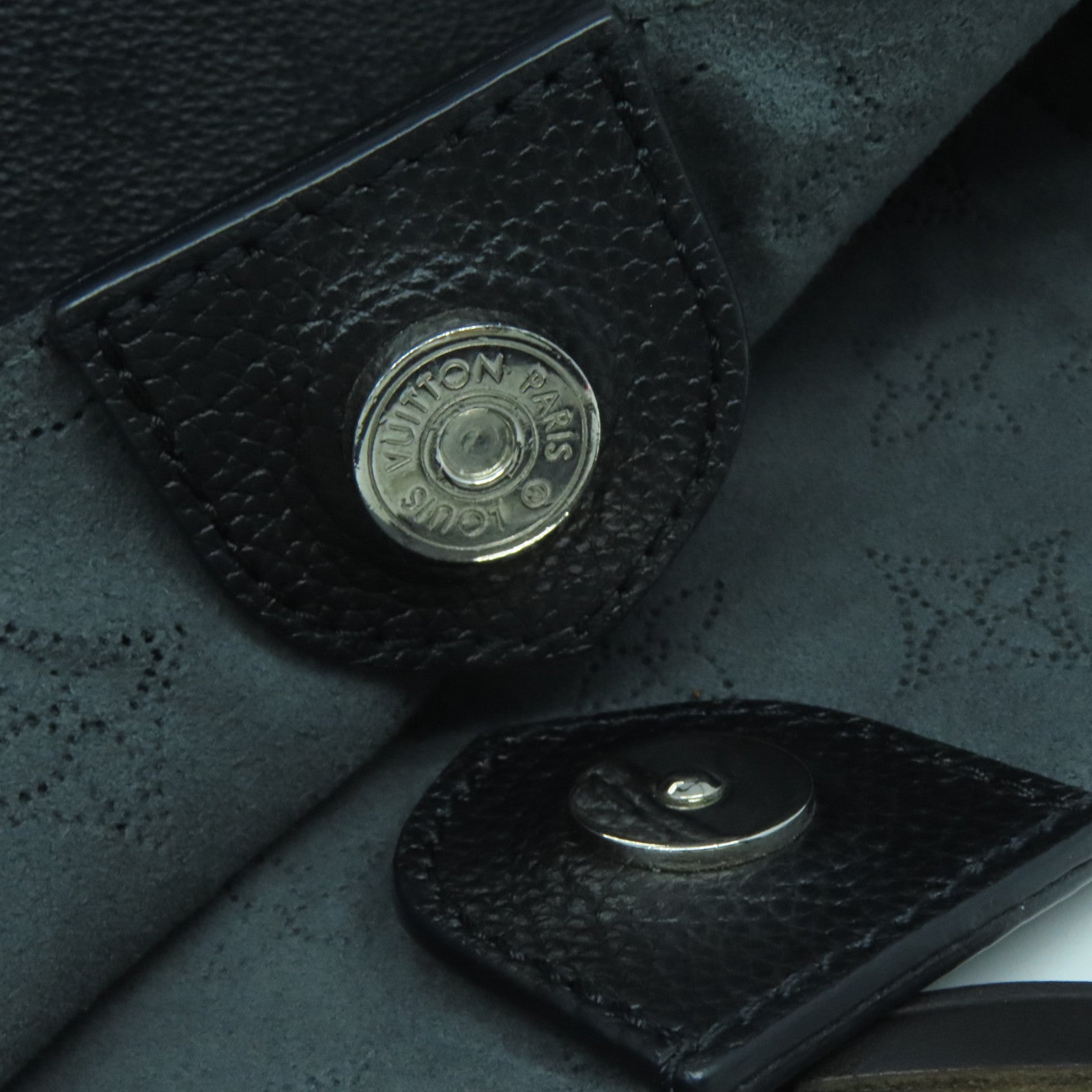 LOUIS VUITTON Monogram Mahina Hina MM銀扣肩背袋Noir黑色