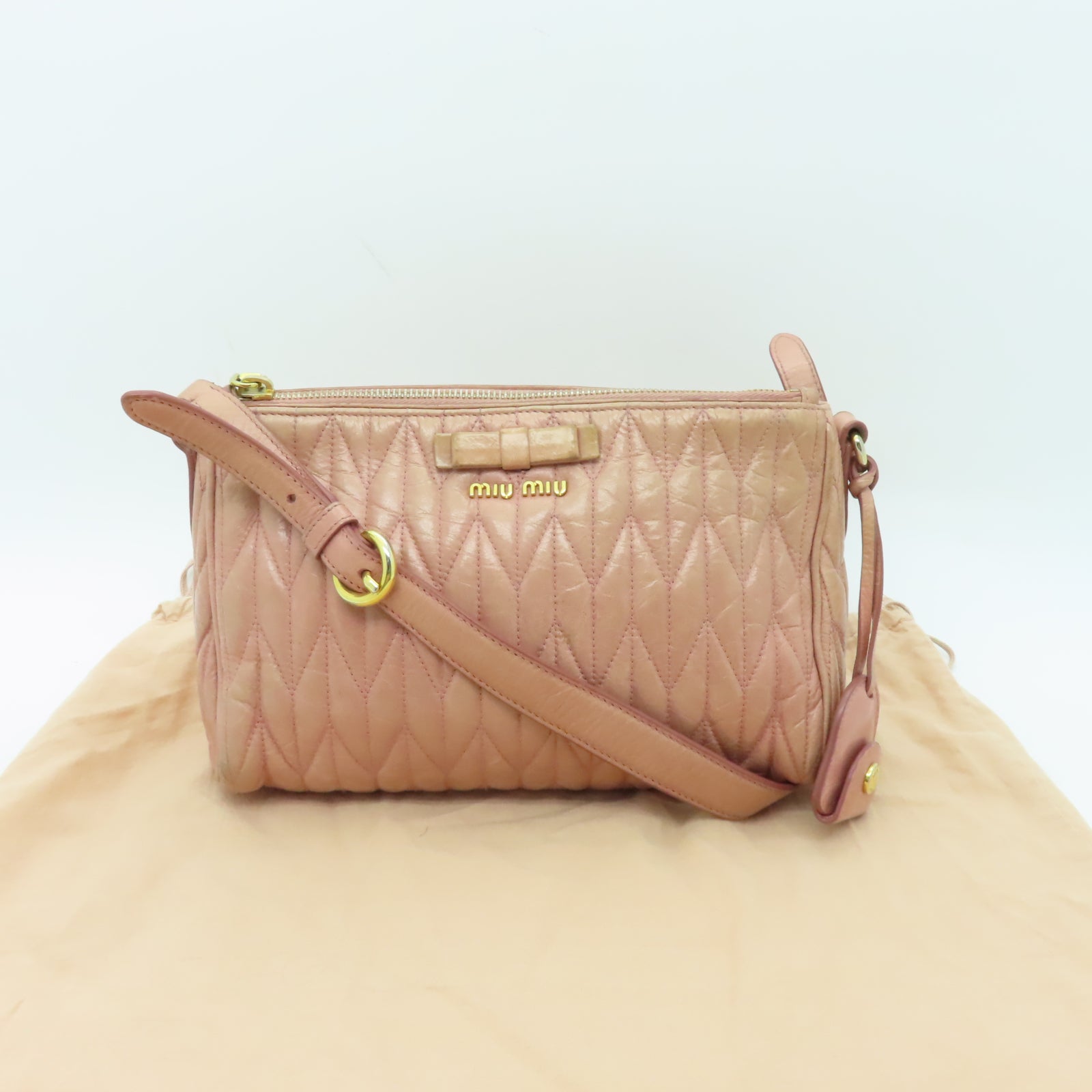 Miu Miu 牛皮皮革Shoulder Bag金扣肩背袋淺粉紅色