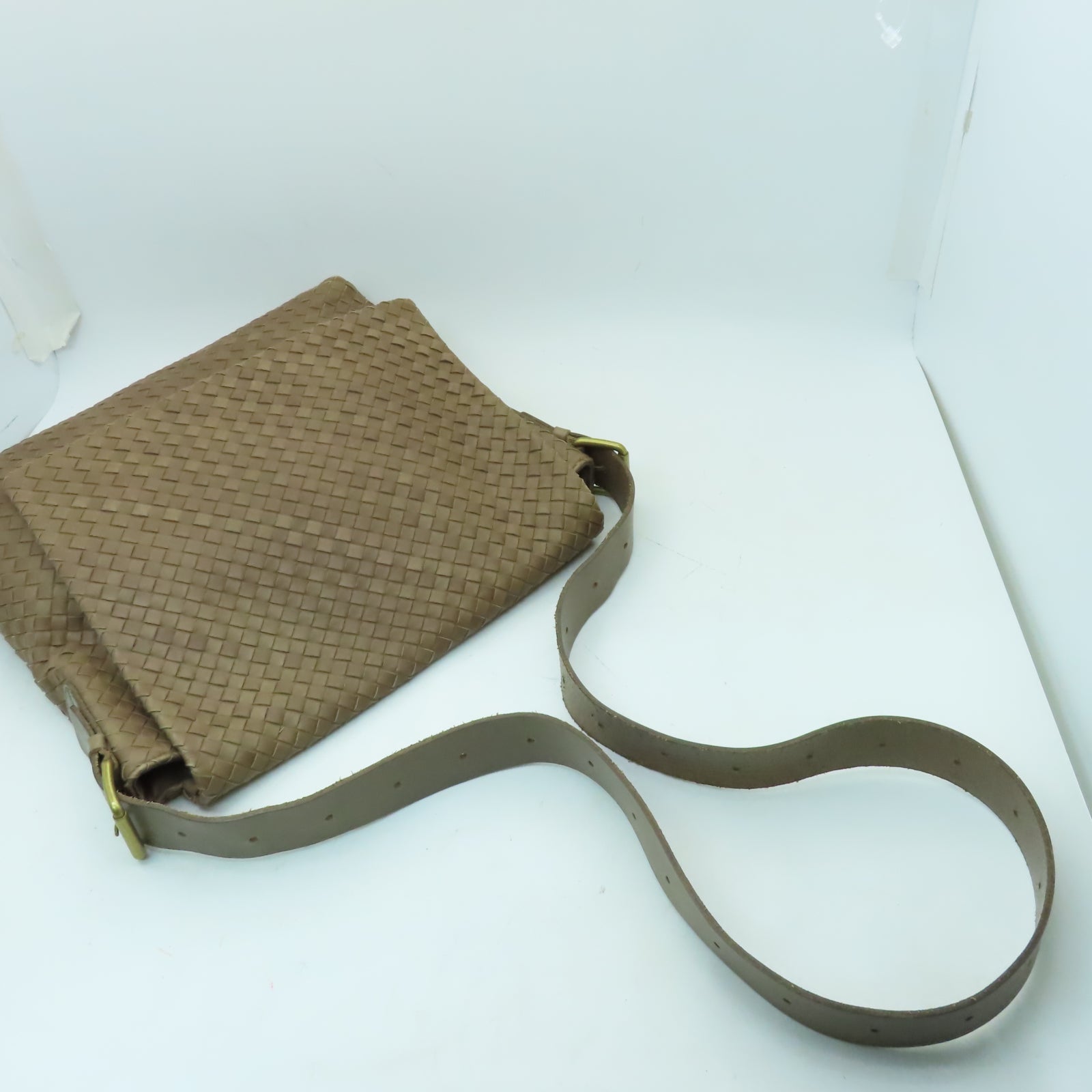 BOTTEGA VENETA 織紋皮革Shoulder Bag金扣肩背袋啡色