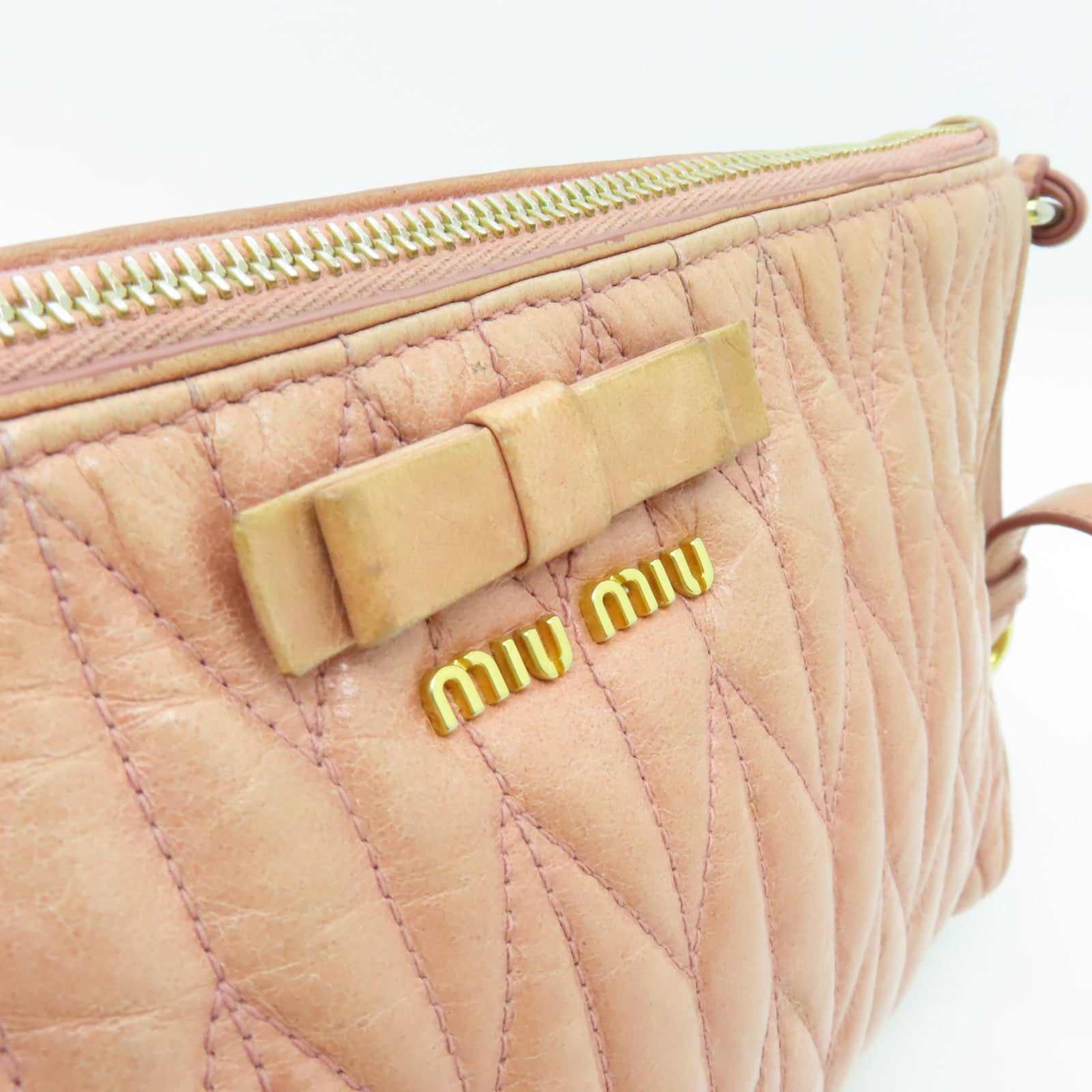 Miu Miu 牛皮皮革Shoulder Bag金扣肩背袋淺粉紅色