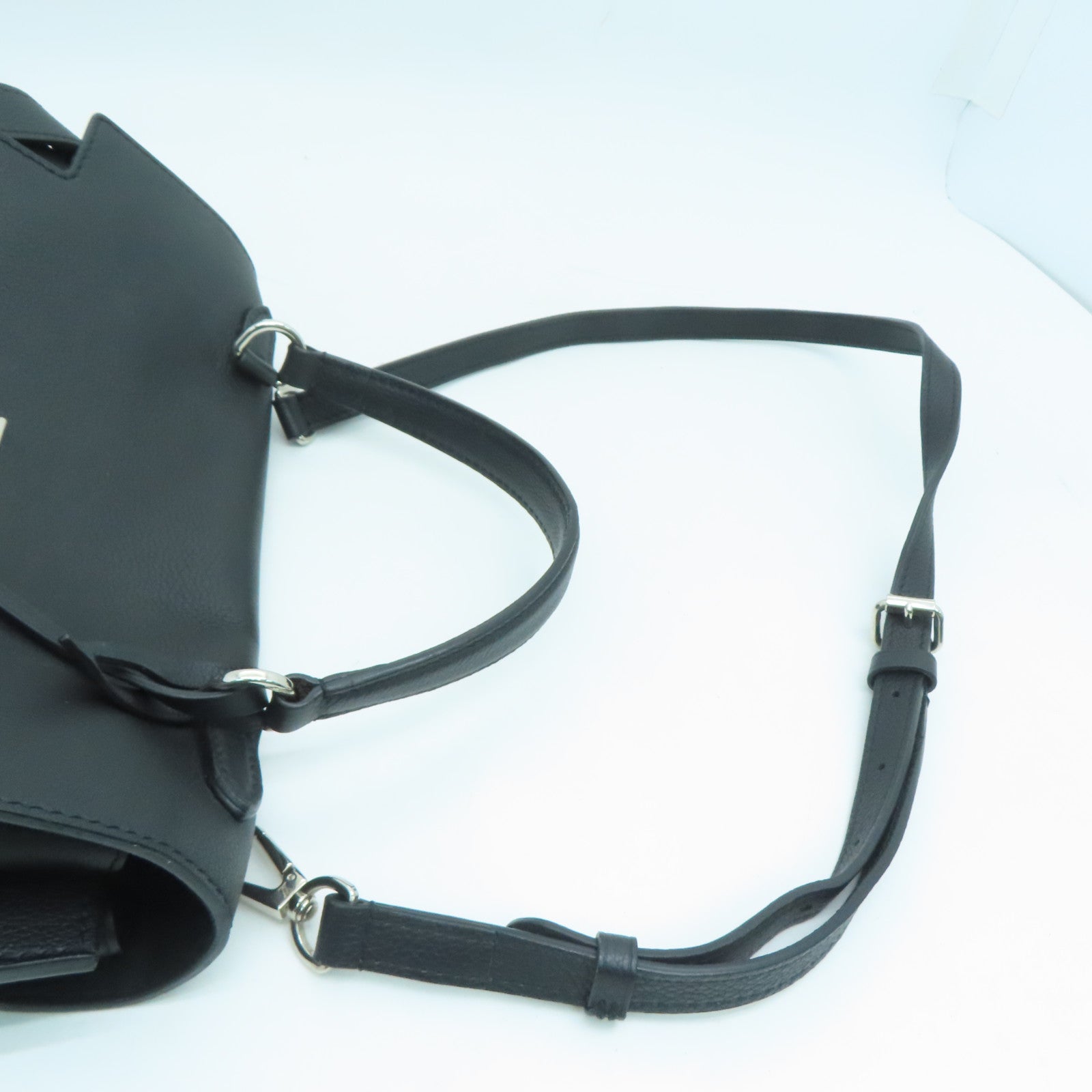 LOUIS VUITTON 牛皮皮革Lockme Ever BB银扣手挽肩背两用袋黑色
