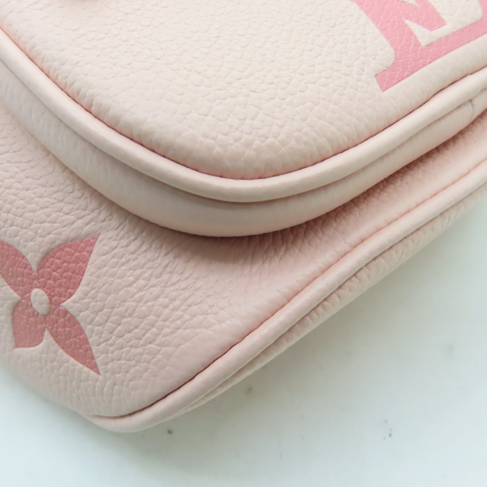 LOUIS VUITTON Monogram Empreinte Mini Bumbag金扣腰包粉紅色