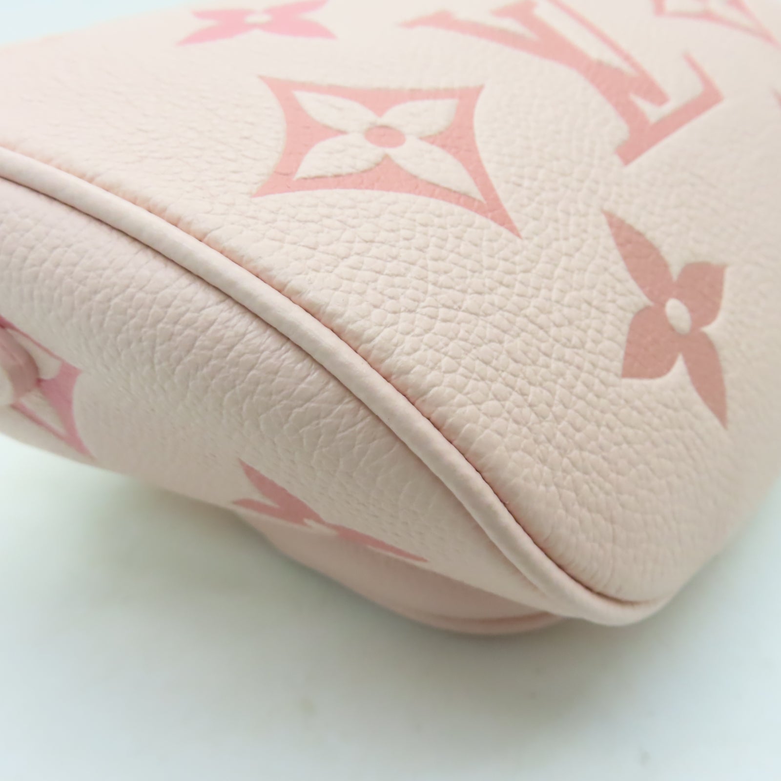 LOUIS VUITTON Monogram Empreinte Mini Bumbag金扣腰包粉紅色