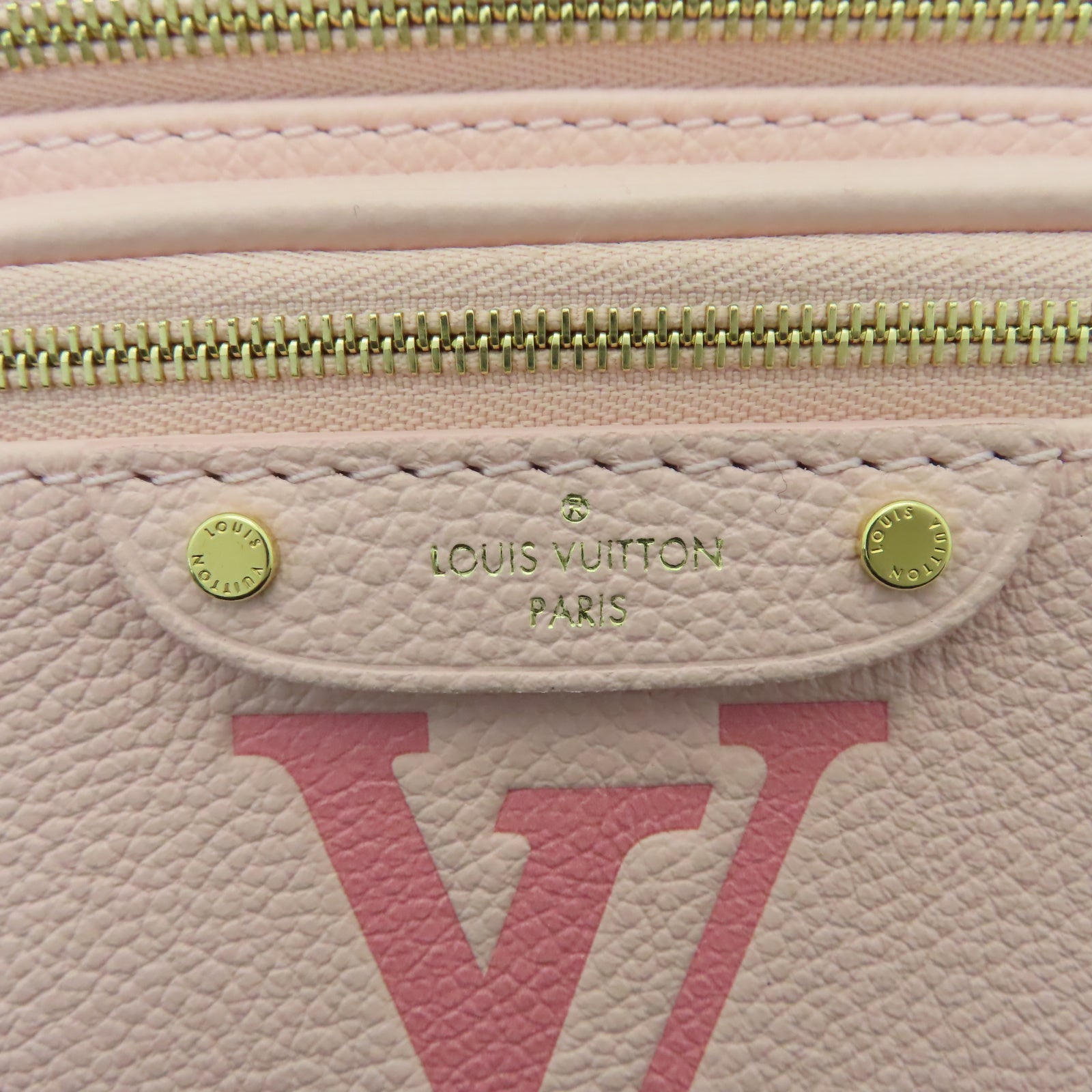 LOUIS VUITTON Monogram Empreinte Mini Bumbag金扣腰包粉紅色