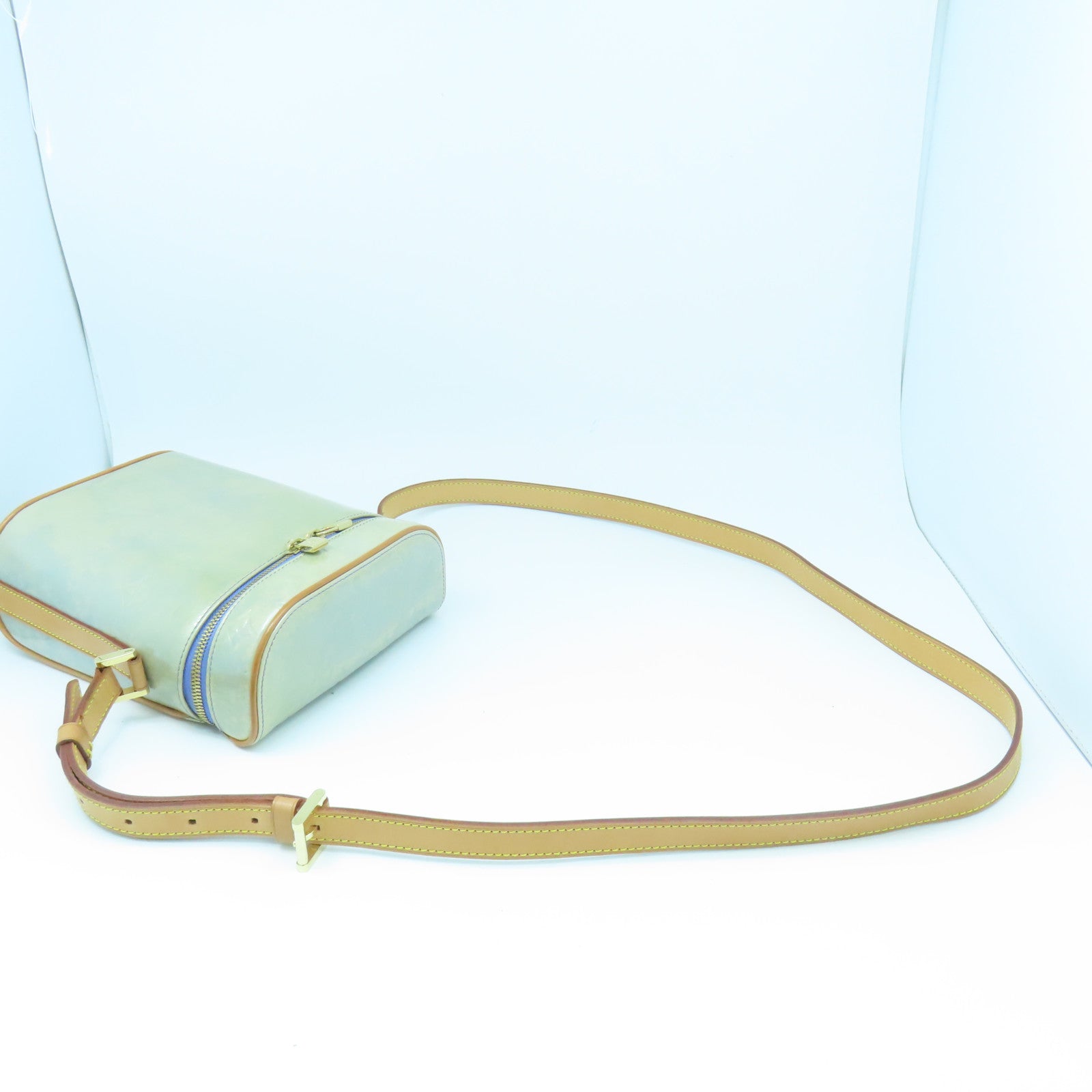 LOUIS VUITTON Vernis Sullivan Vertical金扣肩背袋綠色/米色