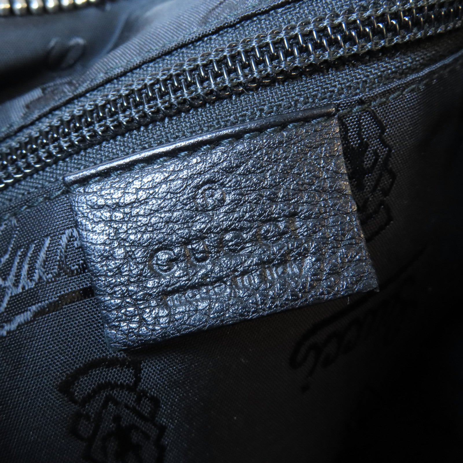 GUCCI 牛皮皮革Shoulder Bag銀扣肩背袋黑色