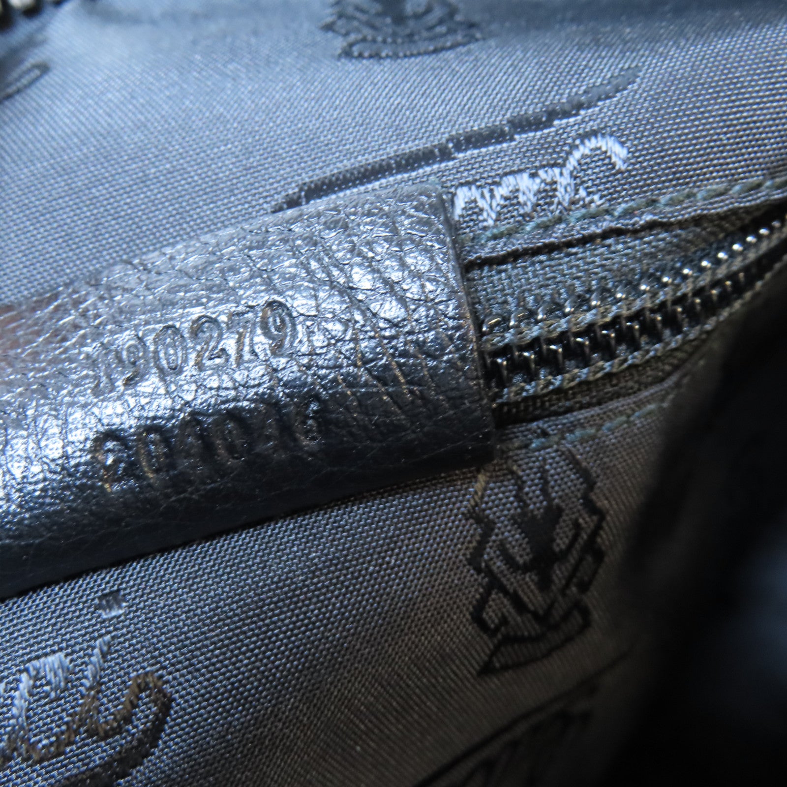 GUCCI 牛皮皮革Shoulder Bag銀扣肩背袋黑色