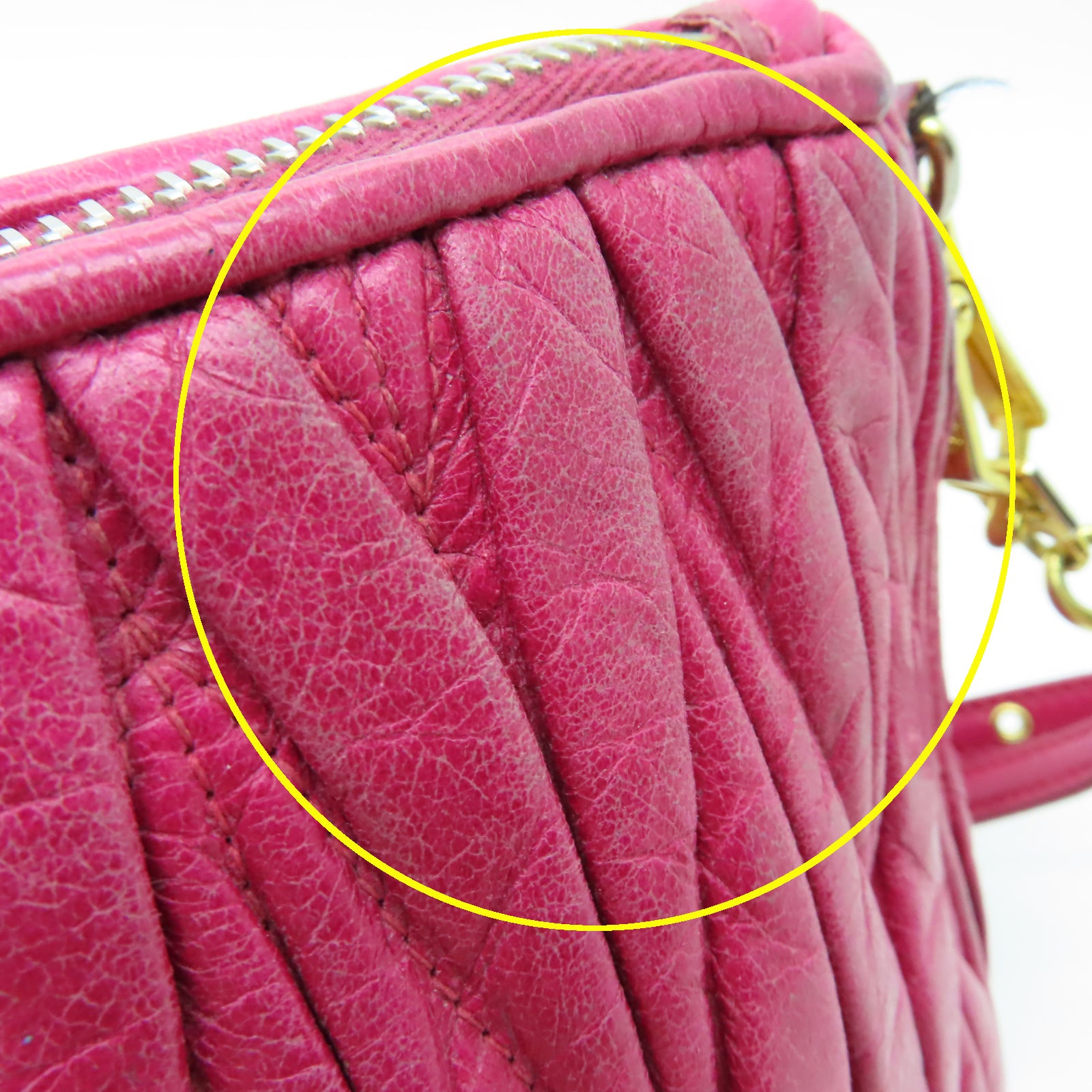 Miu Miu 牛皮皮革Shoulder Bag金扣肩背袋粉紅色